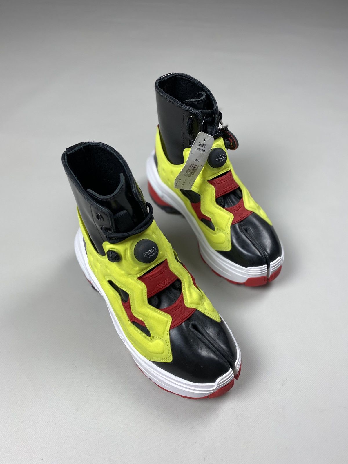 Maison Margiela × Reebok Maison Margiela Insta Pump Fury Tabi Project 0 B Sneakers Size US 7.5 / EU 40-41 - 7 Thumbnail