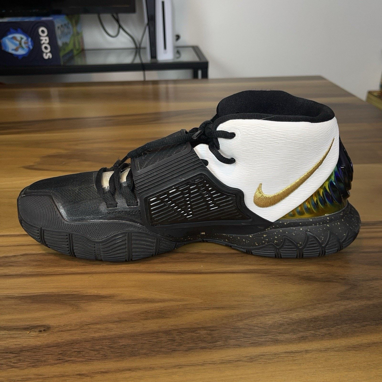 Nike Nike Kyrie 6 Black White Gold Iridescent Eye Sneakers Rare Size US 11 / EU 44 - 6 Thumbnail