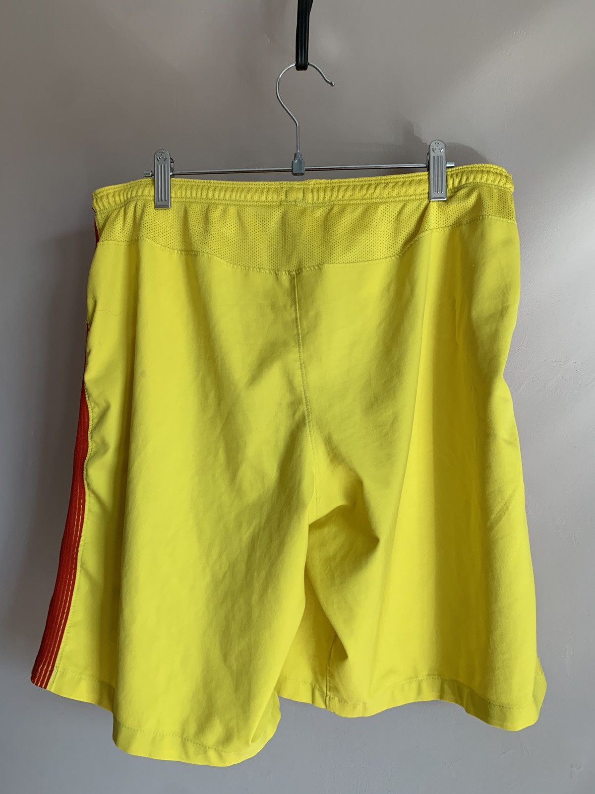 Nike Red Bull Salzburg Away Football Shorts Nike Soccer Size L Size US 36 / EU 52 - 2 Thumbnail