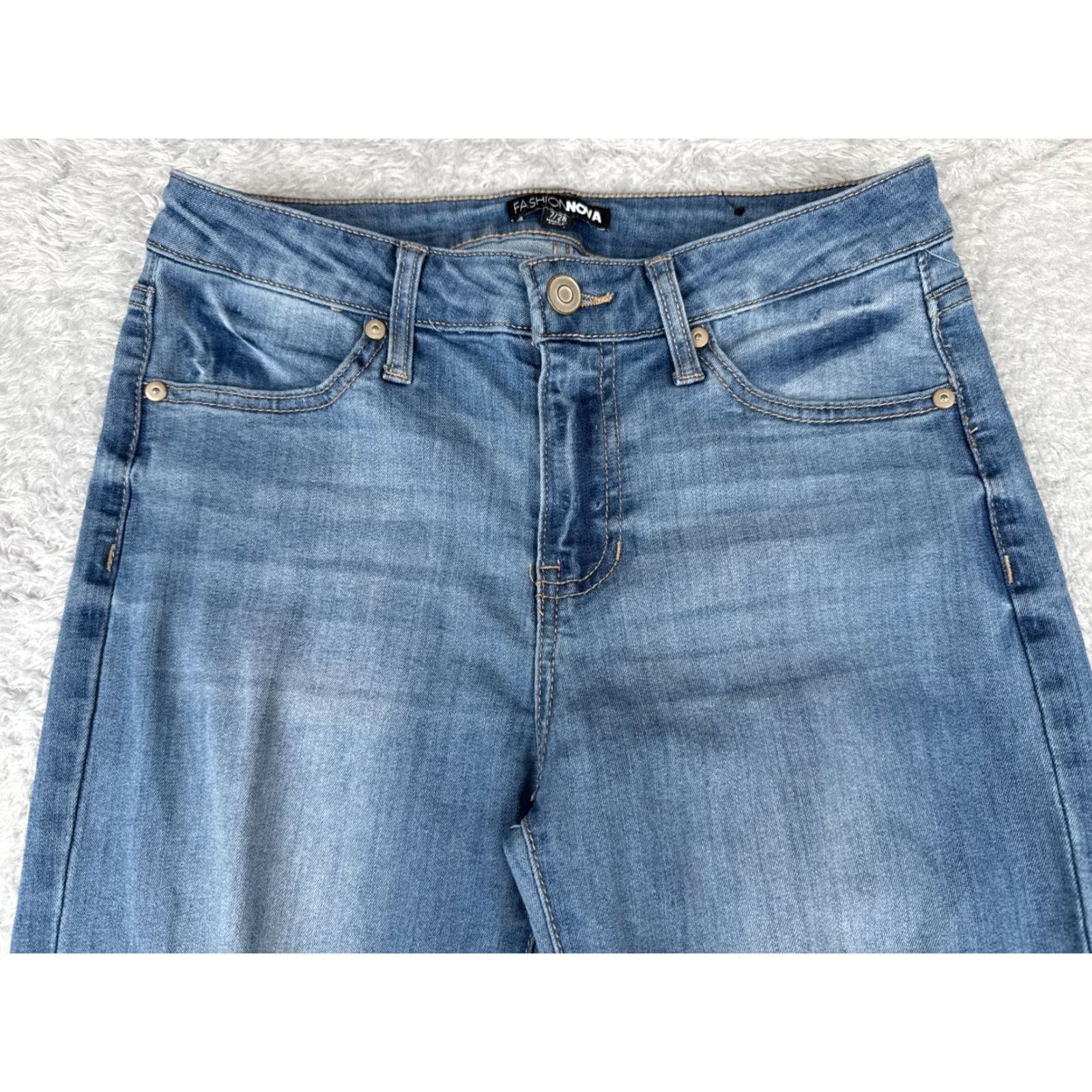 Fashion Nova Fashion Nova Jeans Juniors 7 Blue Denim Distressed Flared Cotton Blend 28x33 Size 28" / US 6 / IT 42 - 4 Thumbnail