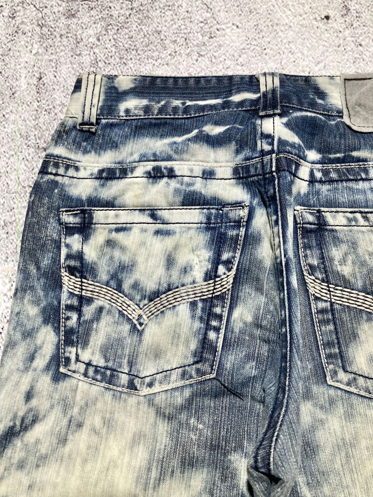 Japanese Brand 2000s Ugiz Distressed Ripped Acid Wash Denim Tornado Style Size US 29 - 15 Thumbnail