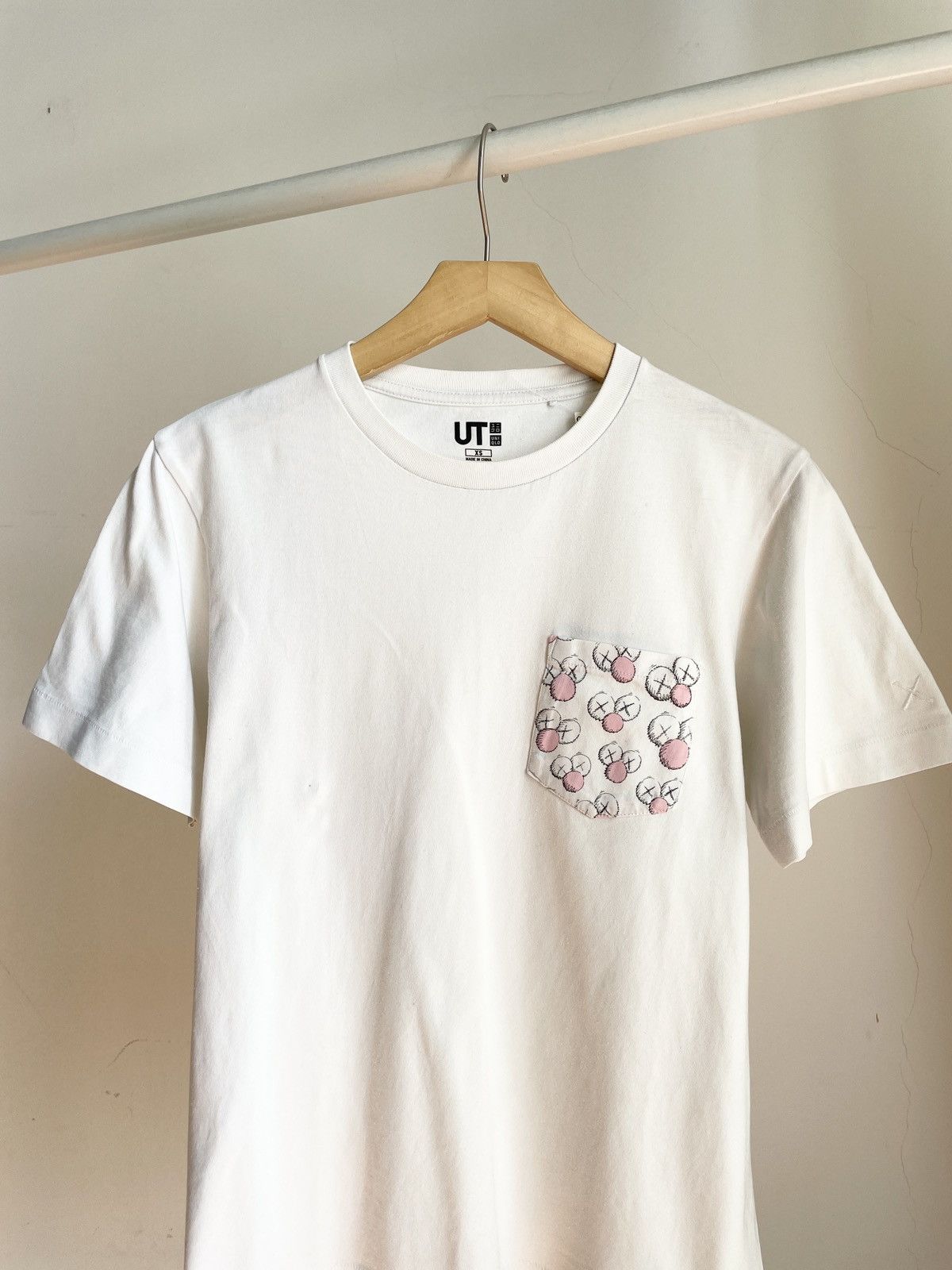 RARE 🌸 Uniqlo x Kaws Supreme Companion Printed Pocket Tee