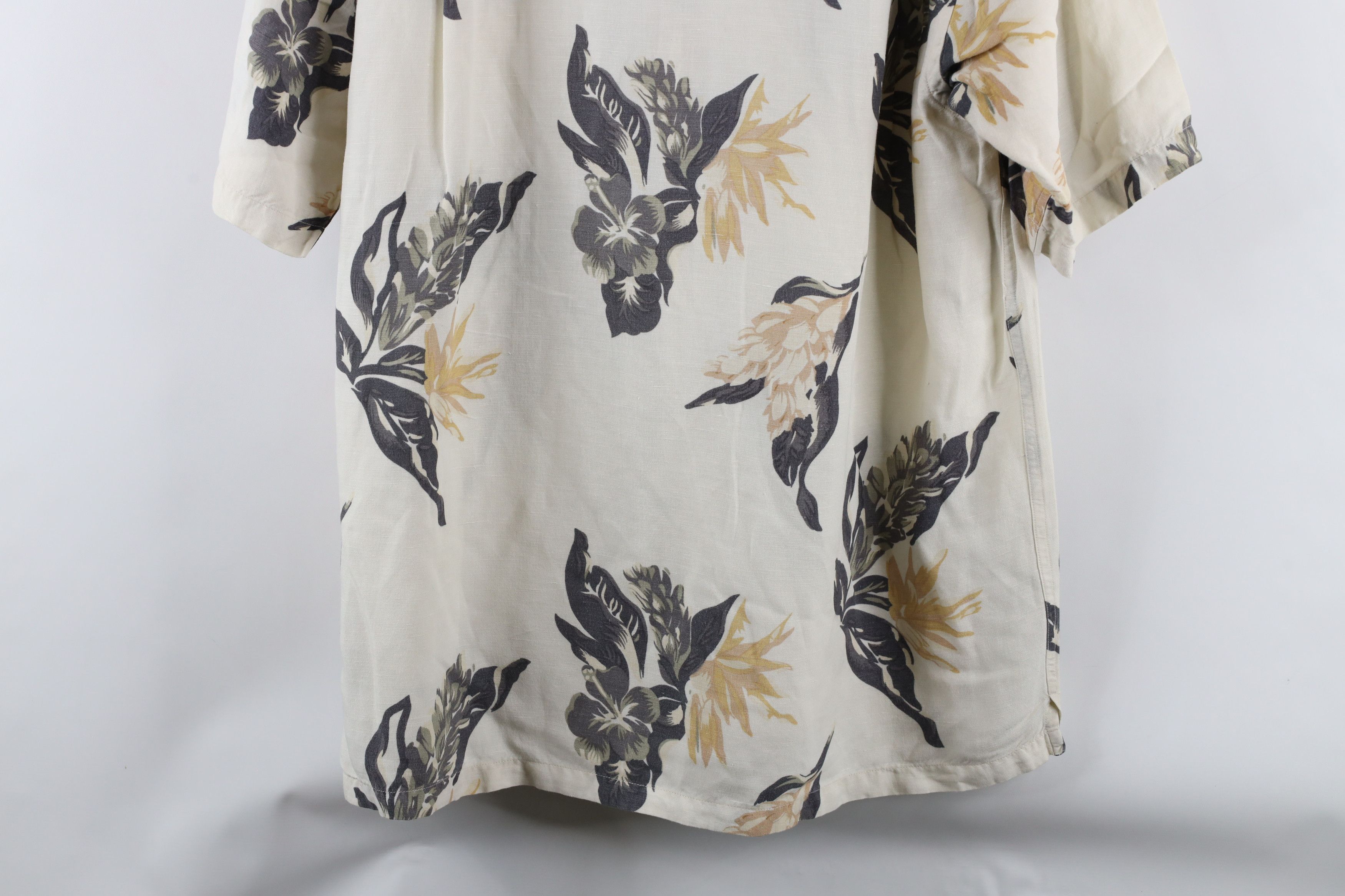 Nautica × Vintage Vintage 90s Nautica Distressed Blend Flower Button Shirt Size US M / EU 48-50 / 2 - 13 Thumbnail