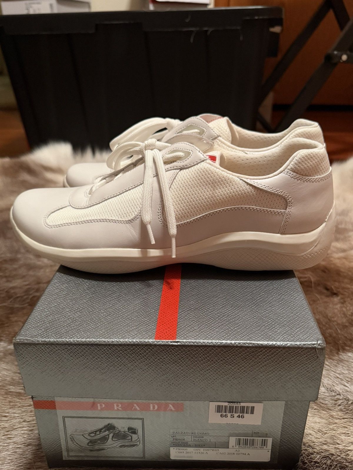 Prada Prada cup og Size US 7 / EU 40 - 3 Thumbnail