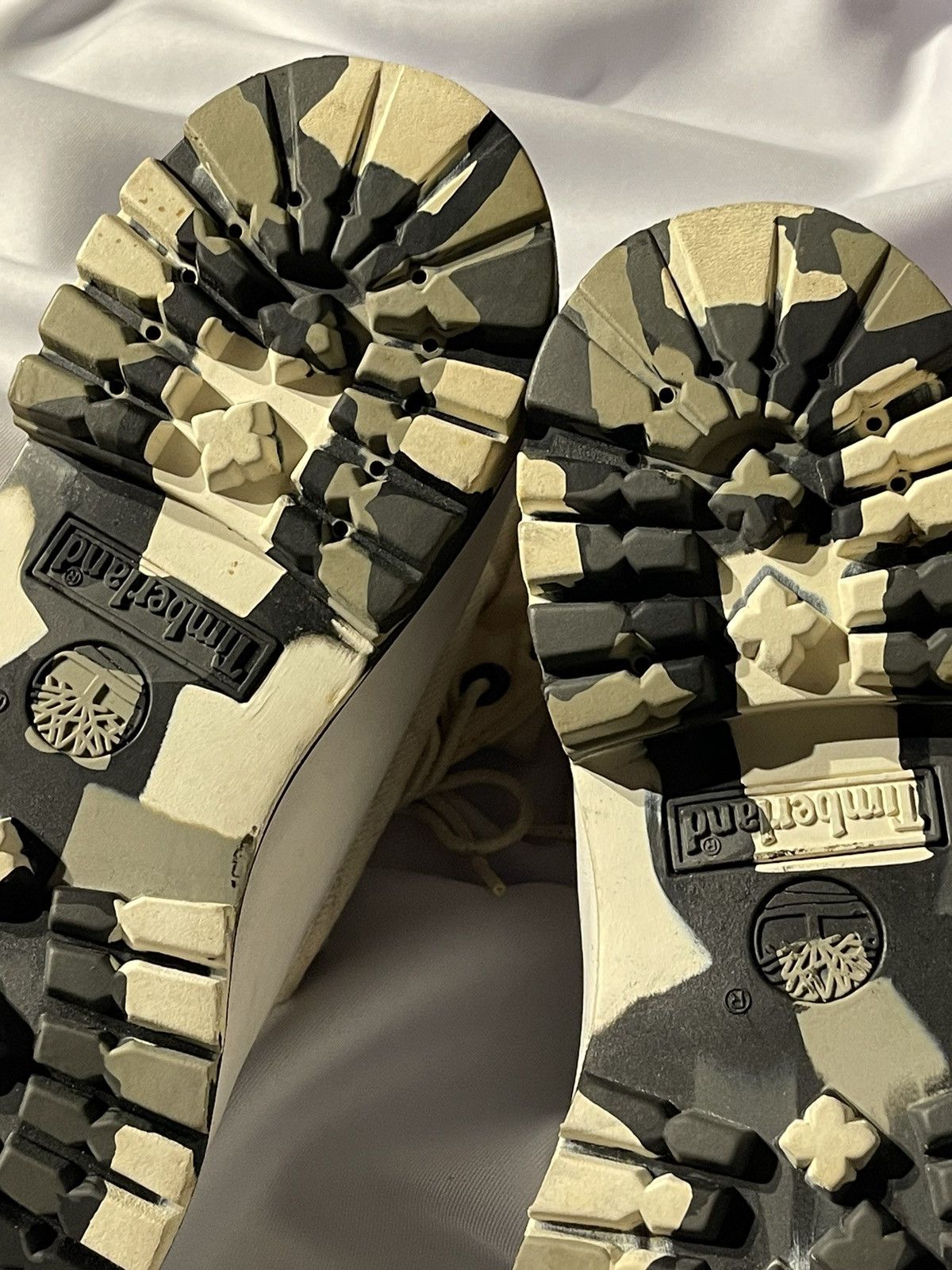 Timberland TIMBERLAND BOOTS WHITE CAMO Size US 7.5 / EU 40-41 - 15 Thumbnail