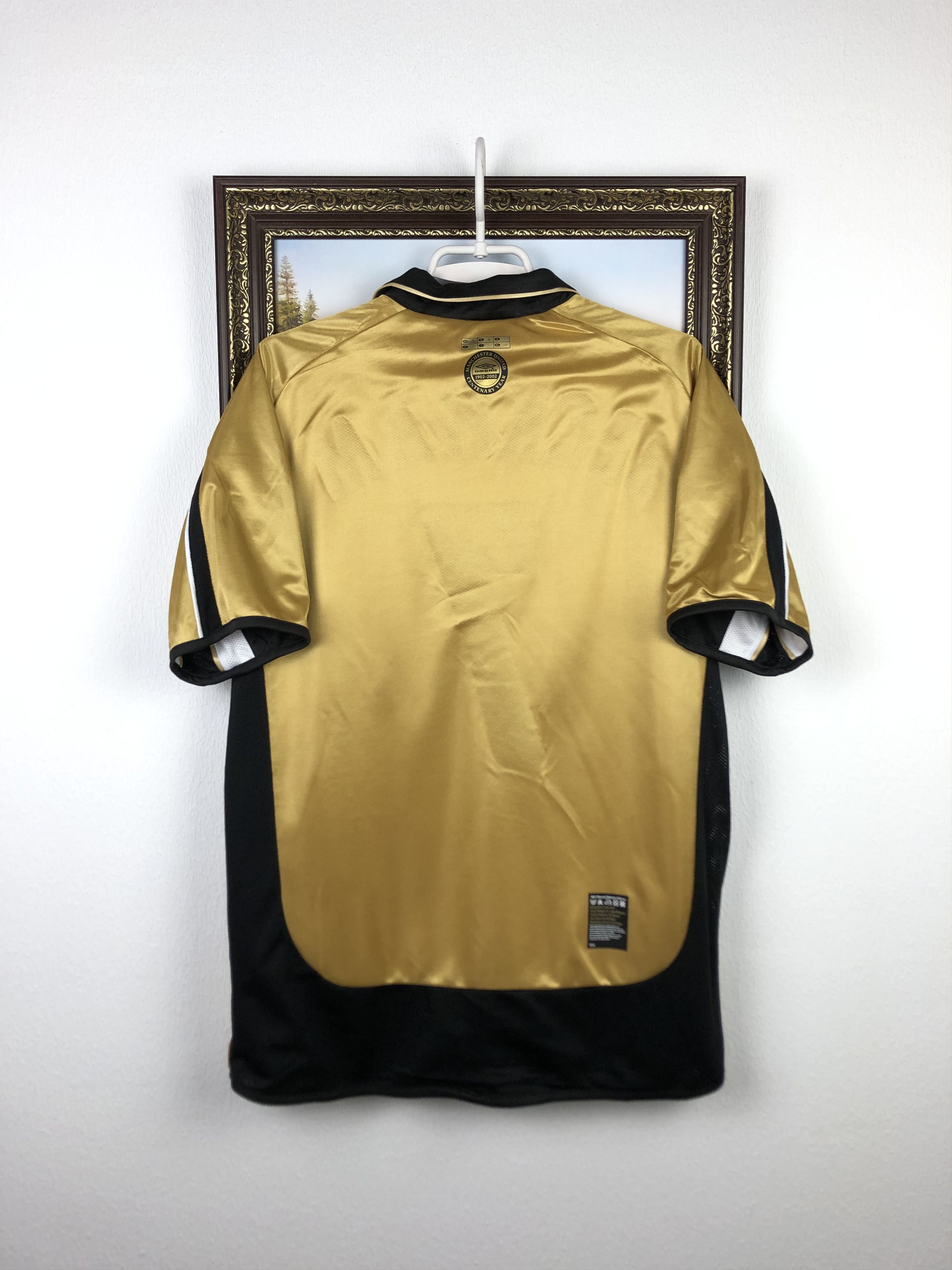 Umbro Manchester United football shirt Soccer #7 Beckham Jersey Size US L / EU 52-54 / 3 - 12 Thumbnail