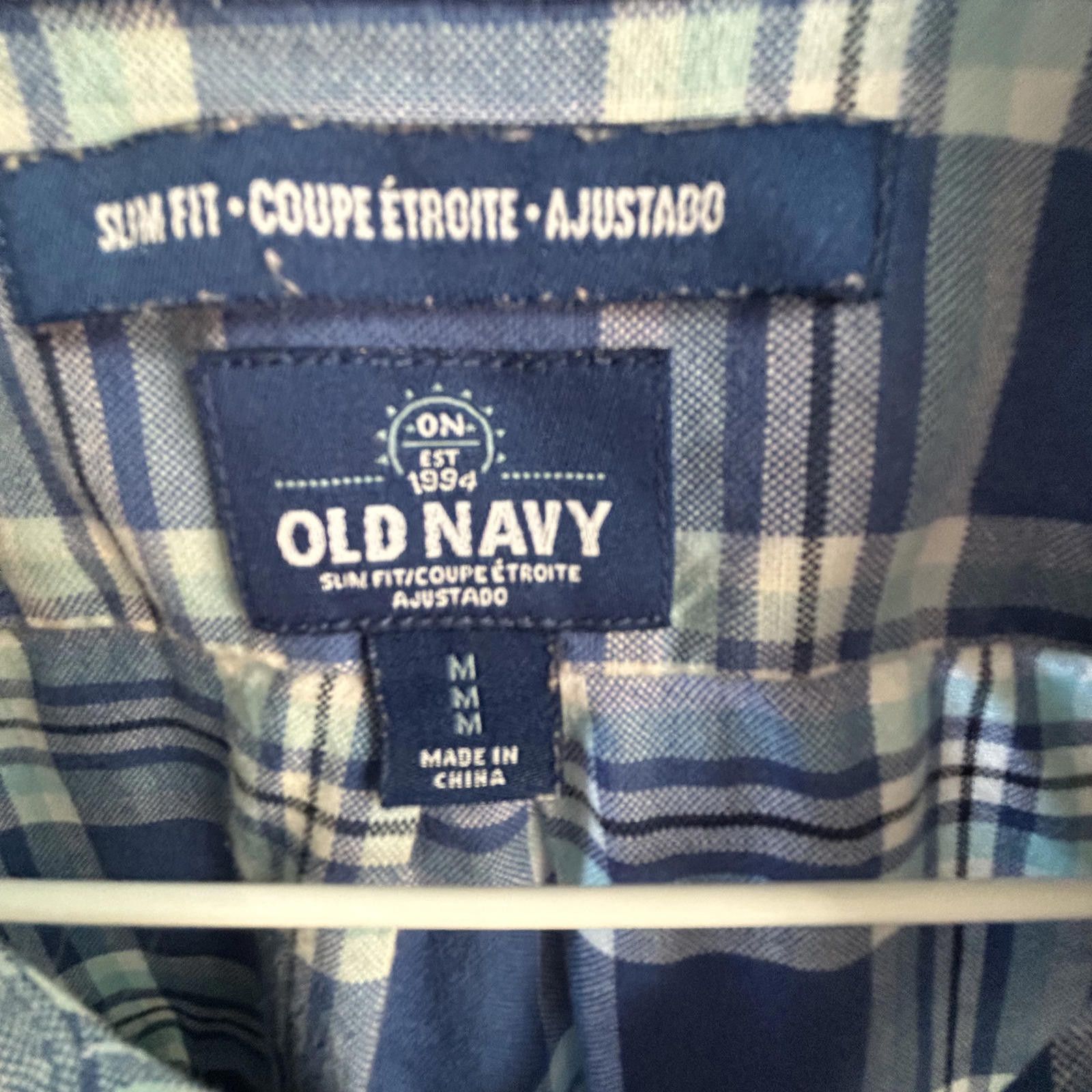 Old Navy Old Navy Slim Fit Blue Plaid Casual Shirt - Medium Size US M / EU 48-50 / 2 - 3 Thumbnail