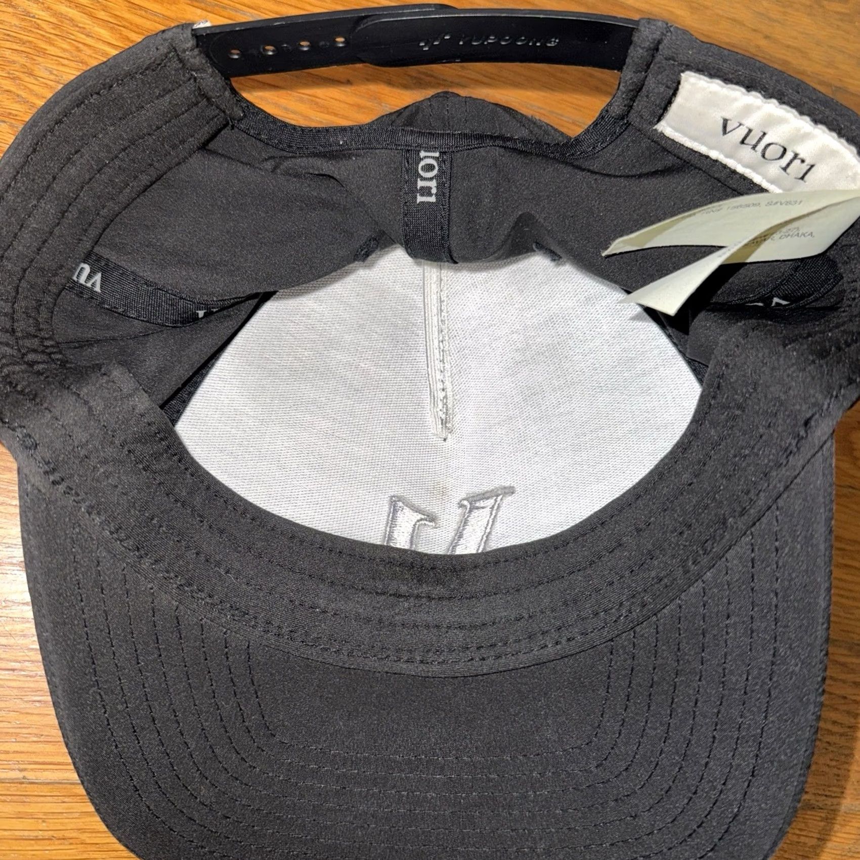 Vuori Vuori Magnitude Hat Baseball CapOSFA Black Adjustable Men's Outdoor Active 4 way Stretch Moisture Wicking Size ONE SIZE - 3 Thumbnail