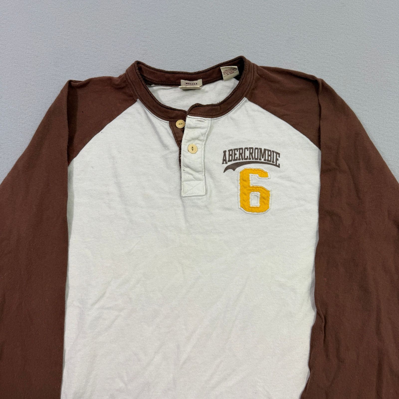 Abercrombie & Fitch Abercrombie & Fitch Henley Muscle Shirt Men's XL White y2k Size US XL / EU 56 / 4 - 2 Thumbnail