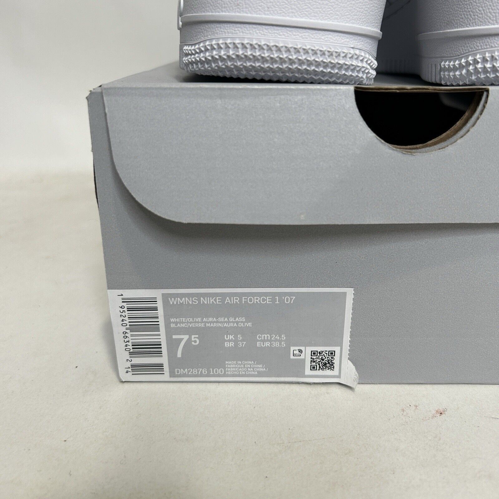 Nike Nike Air Force 1 '07 Low WMNS “White Olive Aura” 2024 Size US 7.5 / IT 37.5 - 5 Thumbnail