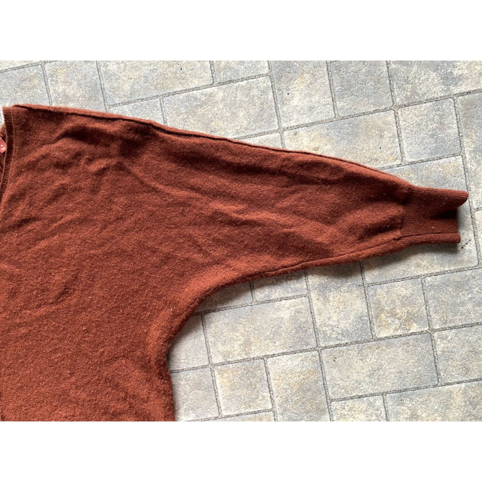 Vintage Pilcro MEDIUM Open Back Cutout 100% Cashmere Brown Dark Red Long Sleeve Top Size M / US 6-8 / IT 42-44 - 7 Thumbnail