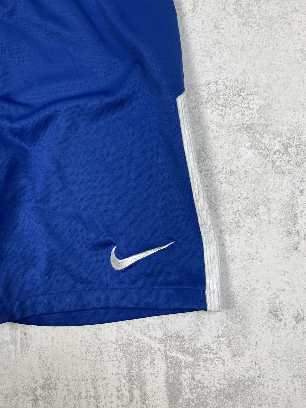 Nike Nike Chelsea 17/18 Home Breathe Squad Shorts Size US 31 - 3 Thumbnail