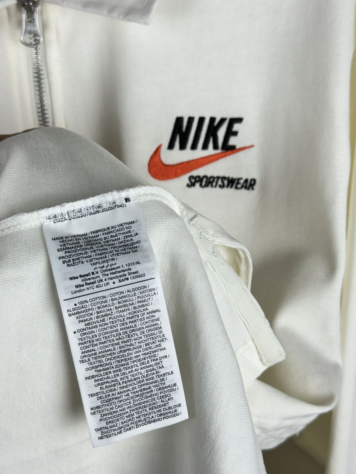 Nike Sweatshirt longsleeve Nike sportswear original casual item Size US S / EU 44-46 / 1 - 3 Thumbnail