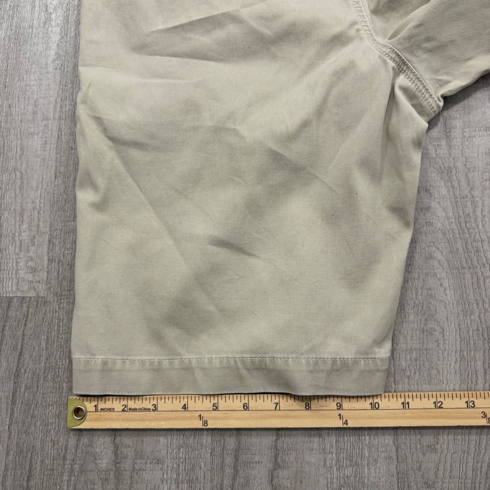 Tommy Bahama Tommy Bahama Chino Shorts Men's 33 Beige 11" Inseam Golf Size US 33 - 8 Thumbnail