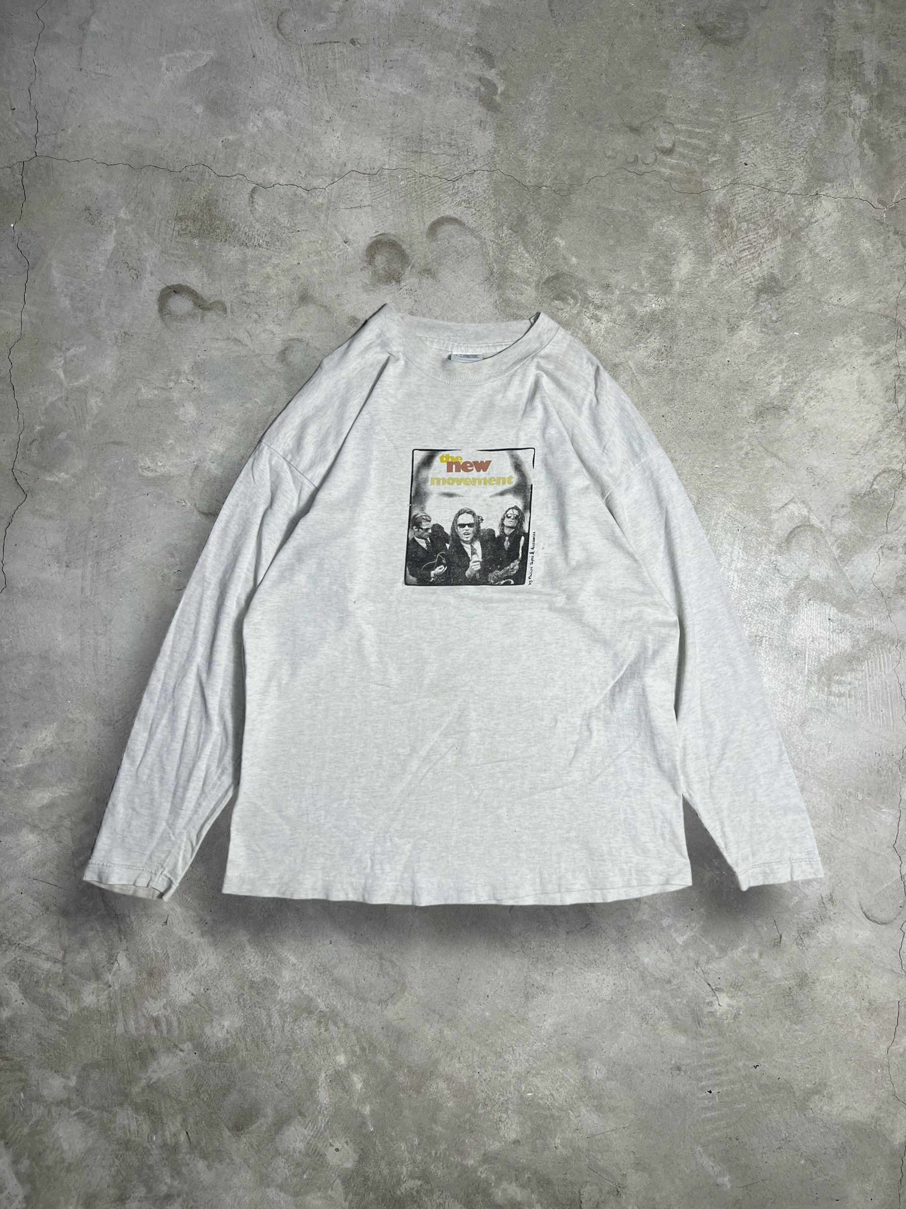 Band Tees Vintage The New Movement Band Long Sleeve Tee (L) GTME284 Size US L / EU 52-54 / 3 - 1 Thumbnail