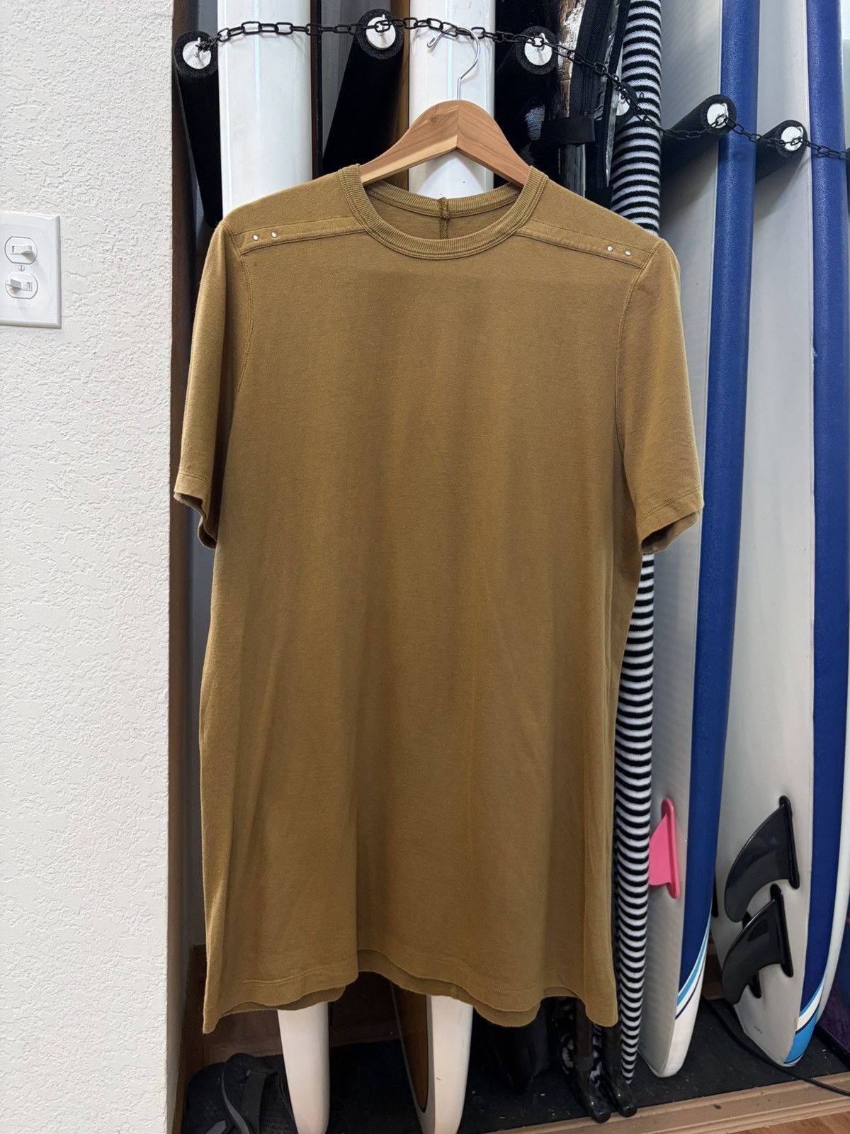 Rick Owens Rick Owens - SS19 Mustard Rivet Level Tee Shirt Size US XL / EU 56 / 4 - 1 Thumbnail