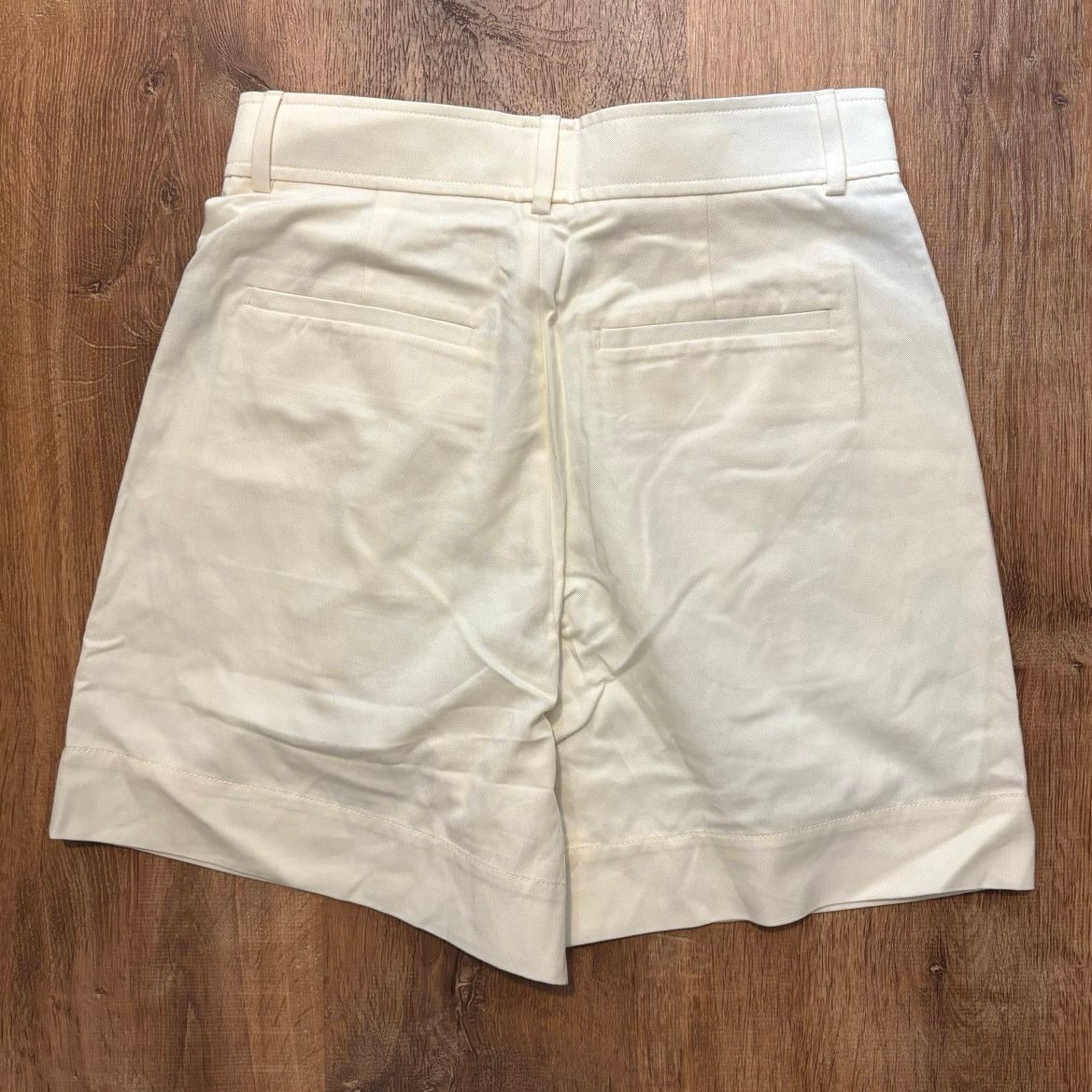 Everlane NWOT Everlane The Draper Short In Buttersmooth Bone Size 6 Size 28" / US 6 / IT 42 - 6 Thumbnail