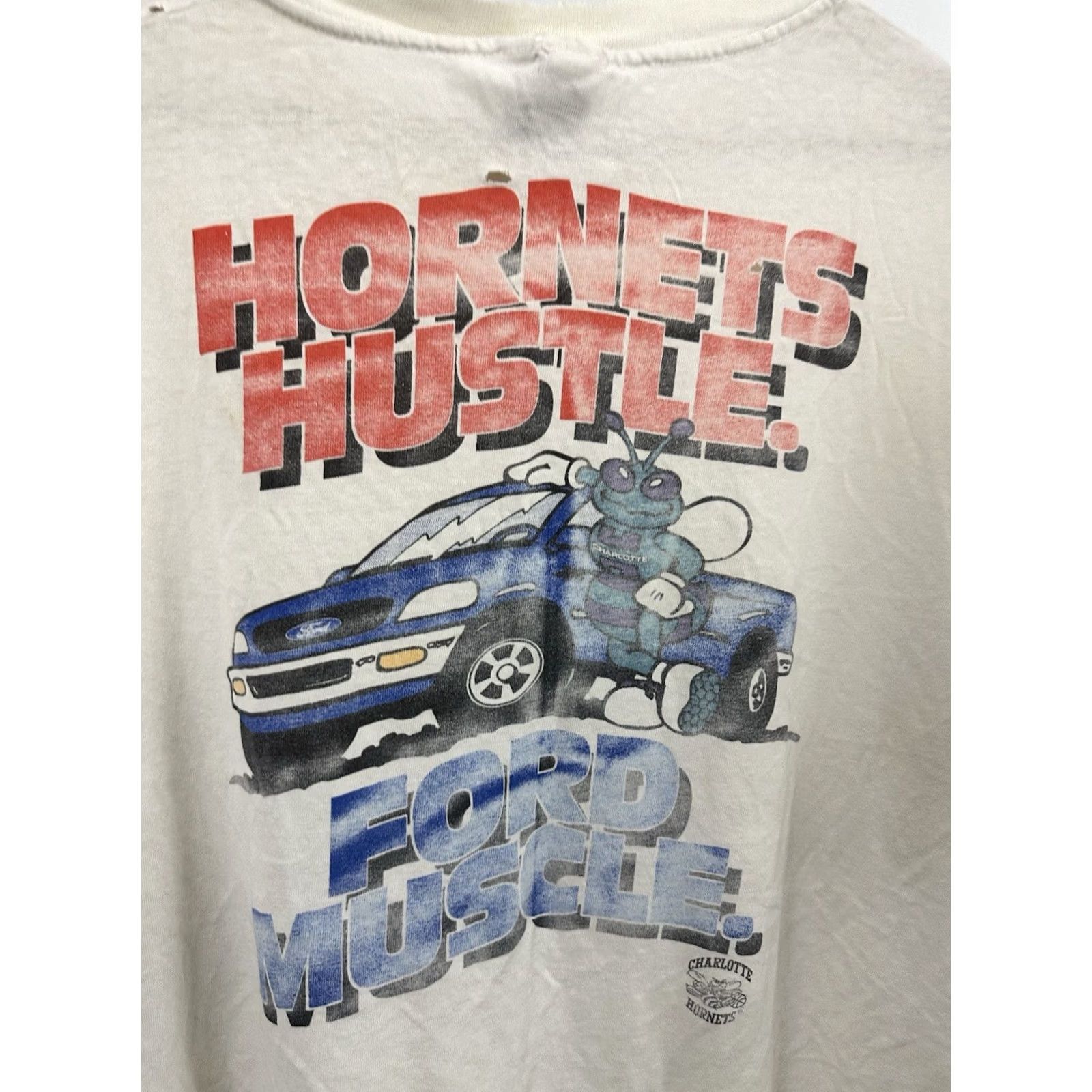 Hanes VINTAGE Charlotte Hornets Hustle NBA Thrashed Worn Cotton T-Shirt XL Mens Size US XL / EU 56 / 4 - 3 Thumbnail