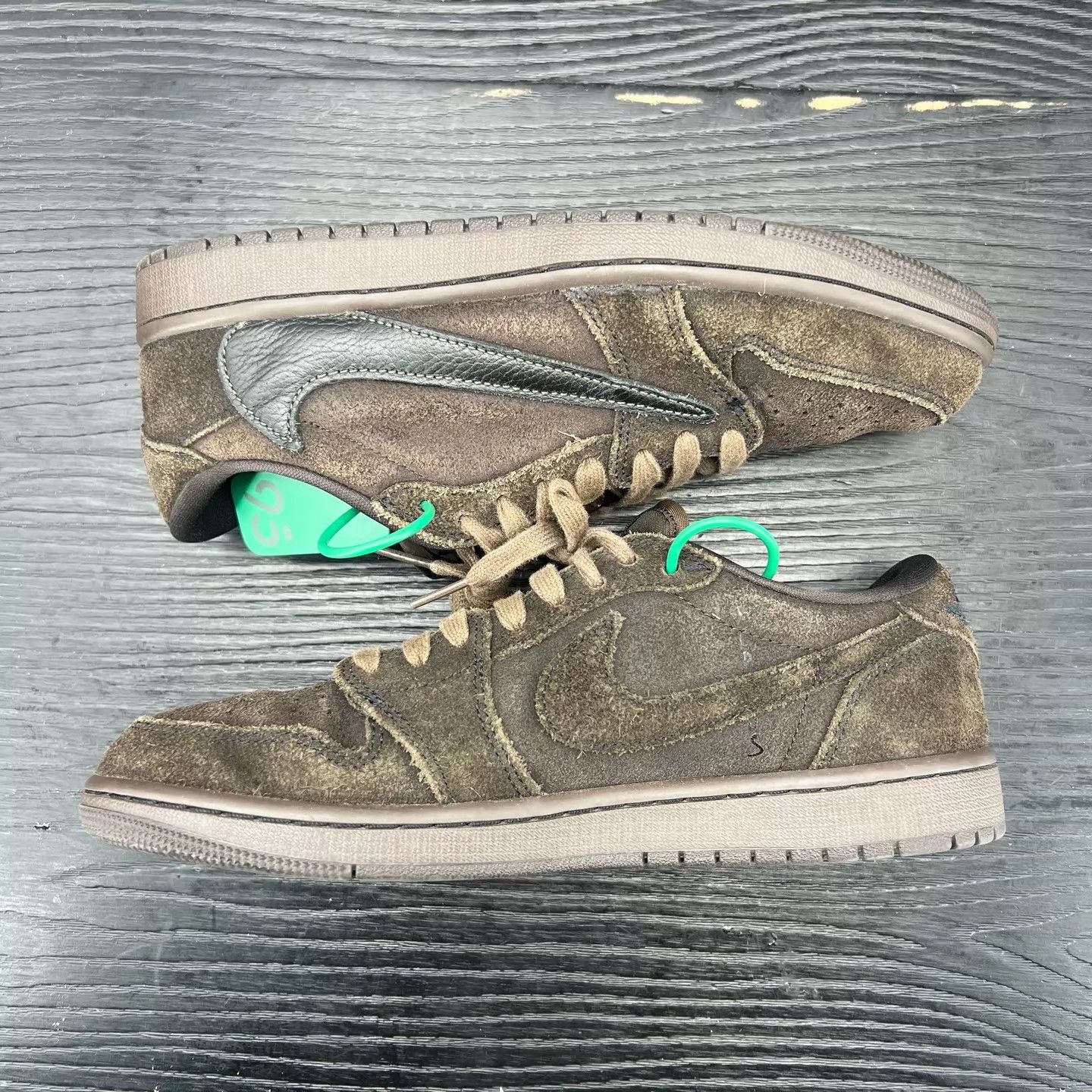 Travis Scott Travis Scott x Air Jordan 1 Low Velvet Size US 8.5 / EU 41-42 - 3 Thumbnail