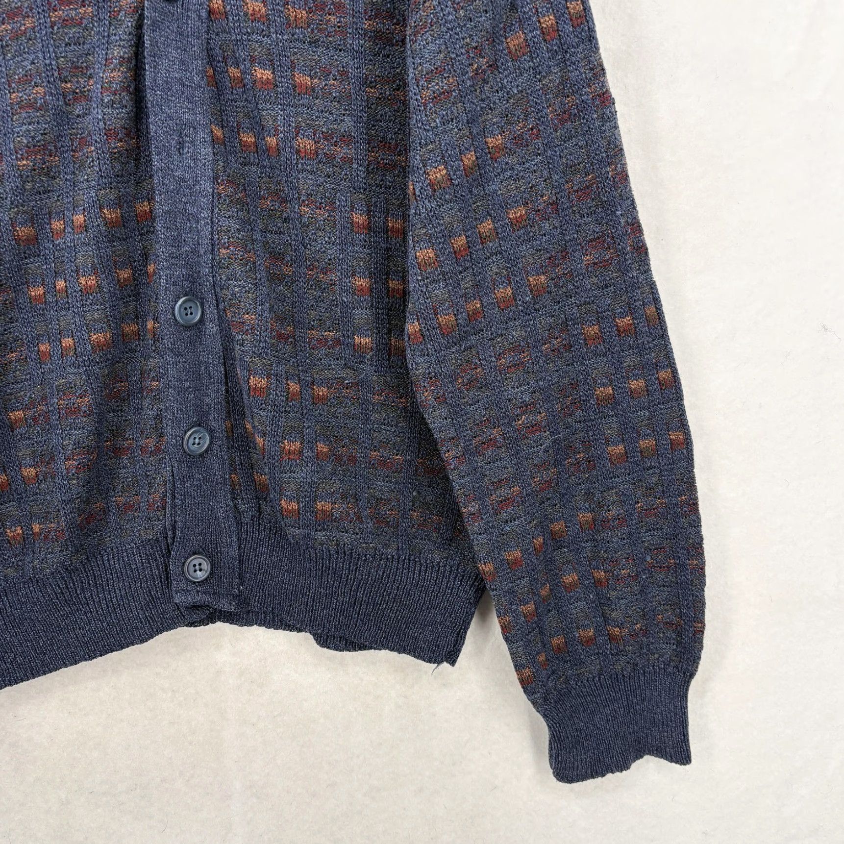 Van Heusen VINTAGE Van Heusen Cardigan Sweater Mens Large Blue Acrylic Geometric Grandpa Size US L / EU 52-54 / 3 - 3 Thumbnail