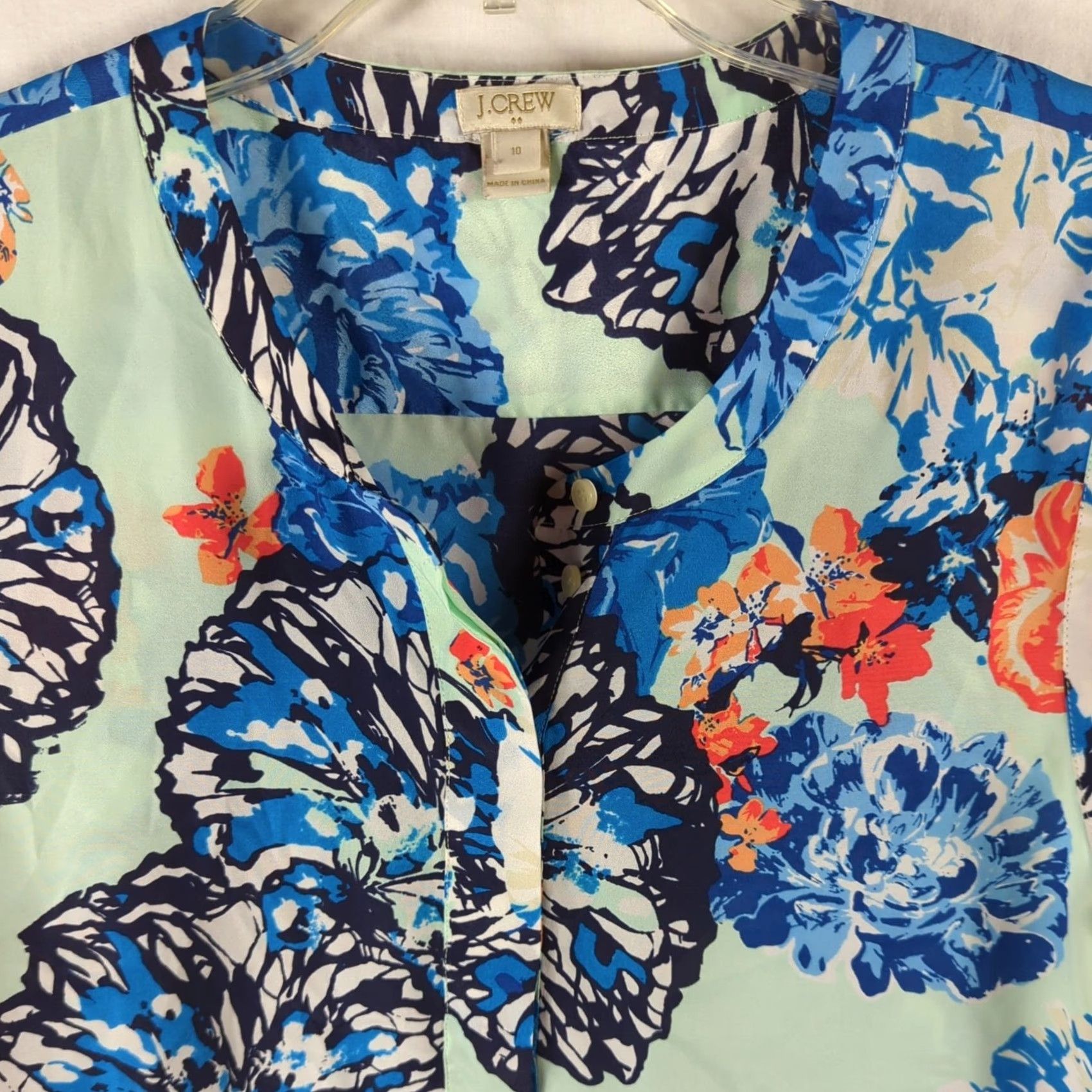 J.Crew J.Crew Womens Blouse Sleeveless Top Floral Print Size 10 Multicolor Round Neck buttons Womens Size L / US 10 / IT 46 - 2 Thumbnail