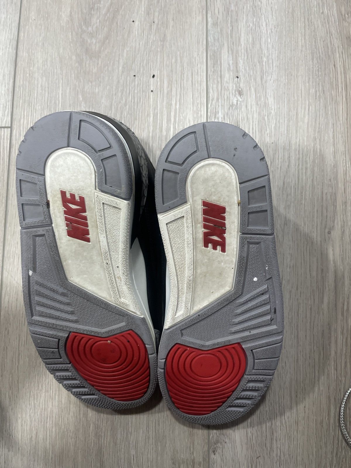 Nike Jordan 3 Retro Size US 8 / EU 41 - 2 Thumbnail