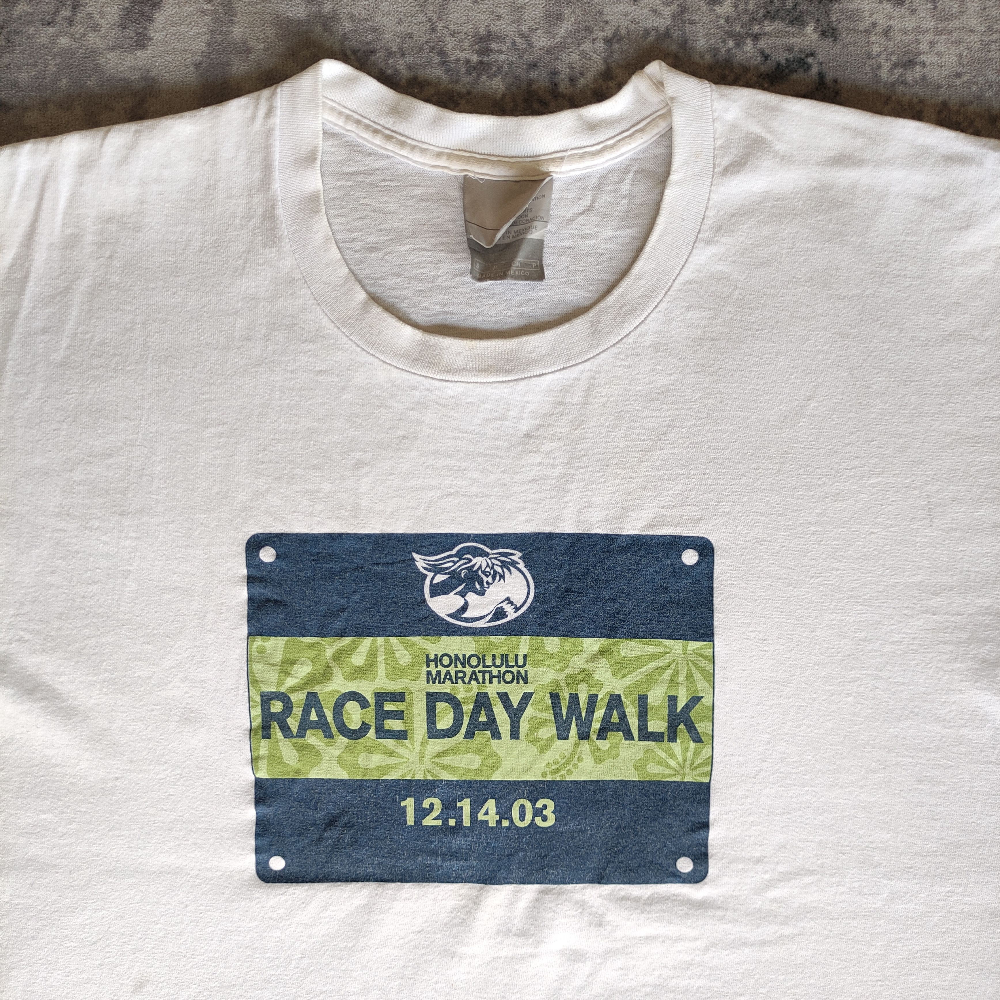 Nike 💥Vintage 2000s nike 'race day walk' honolulu hawaii tshirt Size US M / EU 48-50 / 2 - 3 Thumbnail