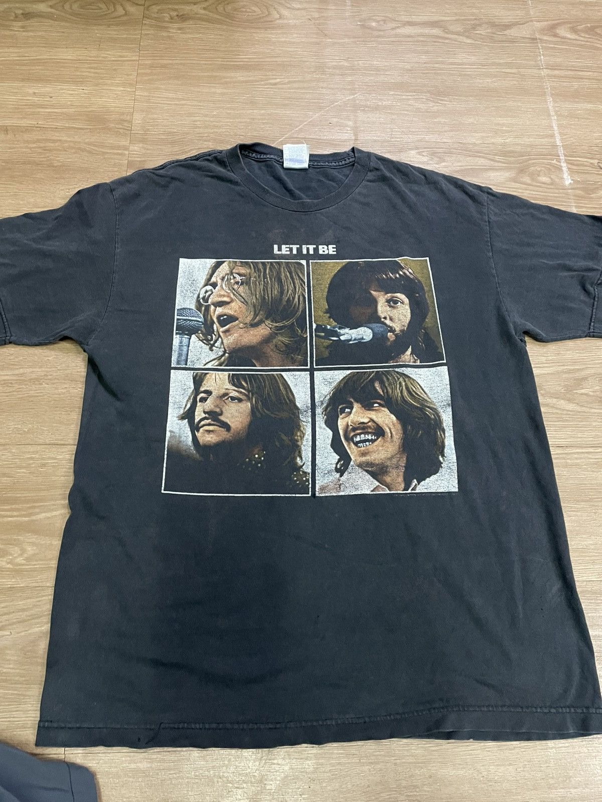Other The Beatles big print T-shirt Size US L / EU 52-54 / 3 - 1 Thumbnail