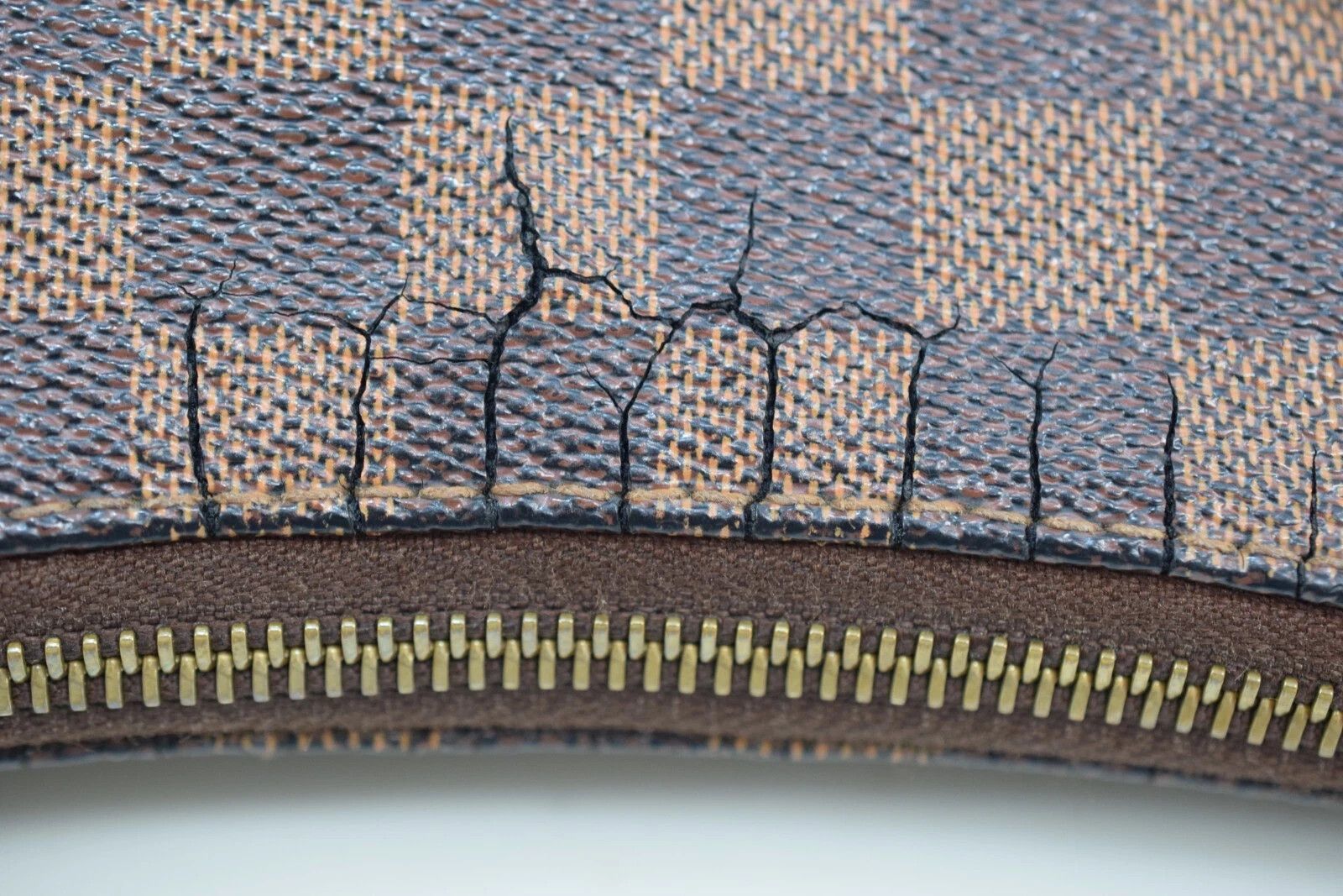 Louis Vuitton Louis Vuitton Bloomsbury PM Damier Ebene body Bag N42251 Size ONE SIZE - 16 Thumbnail