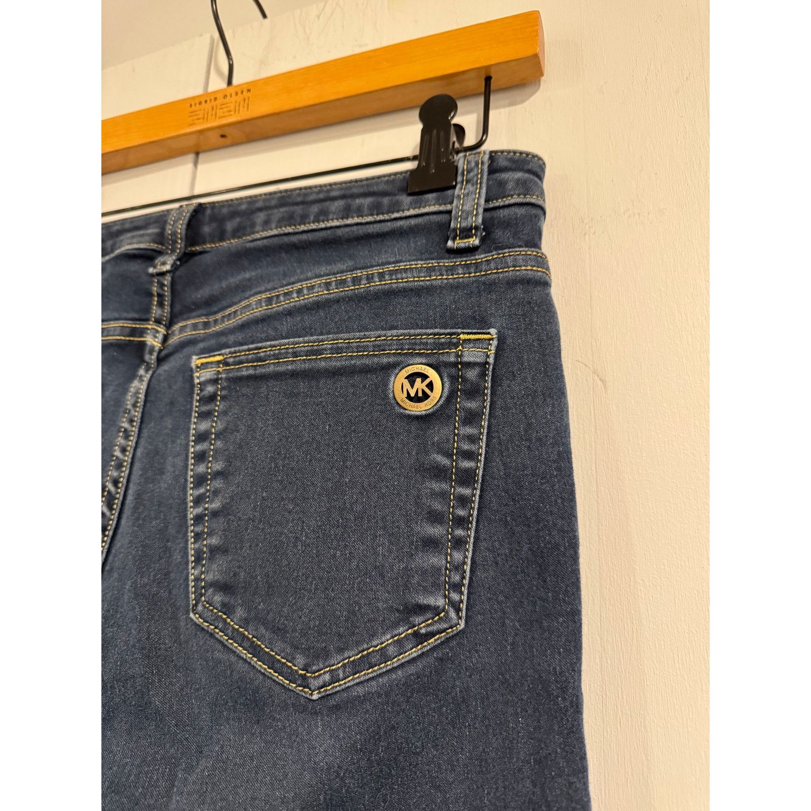 Michael Kors Michael Kors Izzy Skinny Jeans Size 4 Size 27" / US 4 / IT 40 - 1 Thumbnail