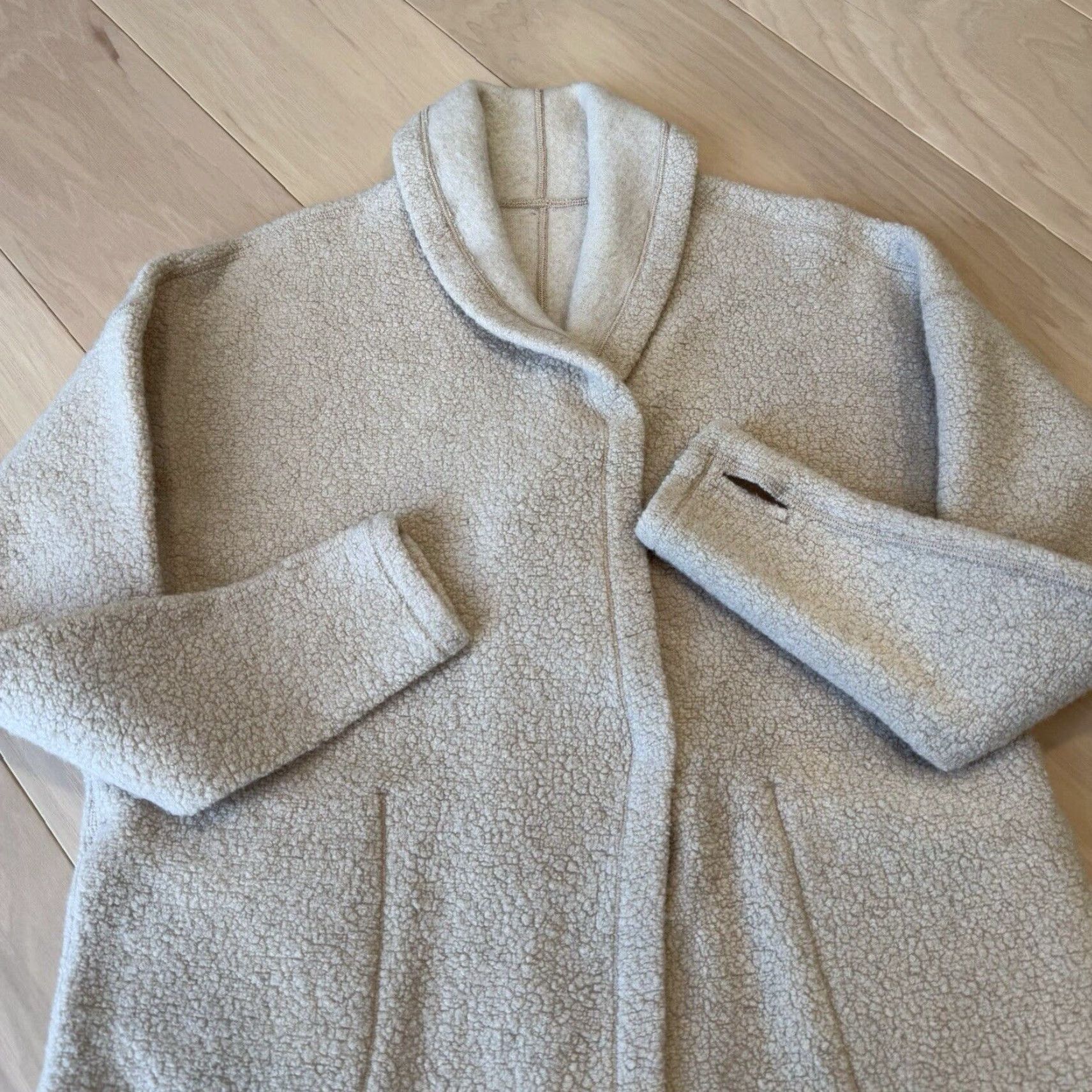 Lululemon Lululemon Sincerely Sherpa Wrap Women's S Beige Open Sweater Glam Athleisure Size S / US 4 / IT 40 - 4 Thumbnail