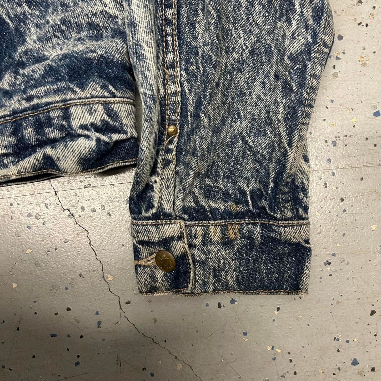 Other VTG 80s/90s Red Camel acid wash Corduroy collar denim jacket Size US L / EU 52-54 / 3 - 4 Thumbnail