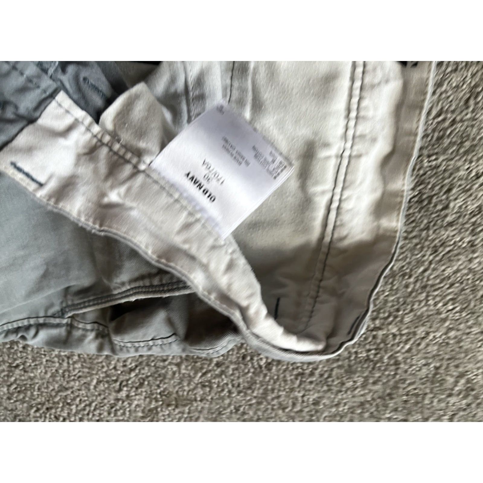 Old Navy VINTAGE Old Navy Gray Short Flat Front Cotton Men Size 30 Chino Regular Zip Pocket Mens Size US 30 / EU 46 - 4 Thumbnail