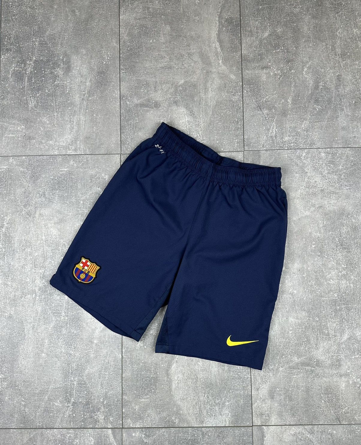 Nike Nike Barcelona Fc Soccer Football Shorts Size US 30 / EU 46 - 2 Thumbnail