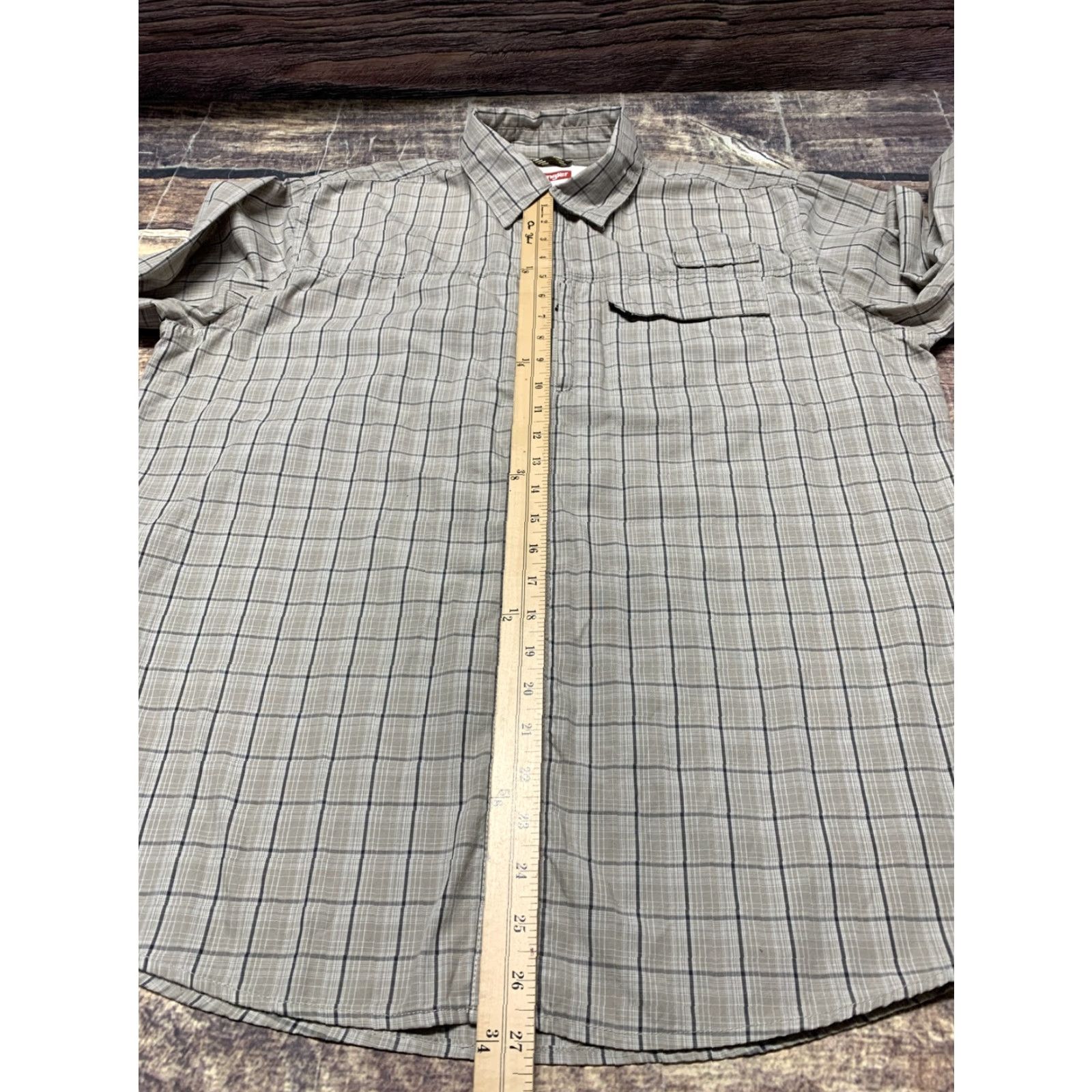 Wrangler Wrangler Mens Long Sleeve Shirt Tan Plaid Size Large Western Button-Down Cowboy Casual Workwear Capable of Regular Fit by Wrangler Men Size US L / EU 52-54 / 3 - 6 Thumbnail