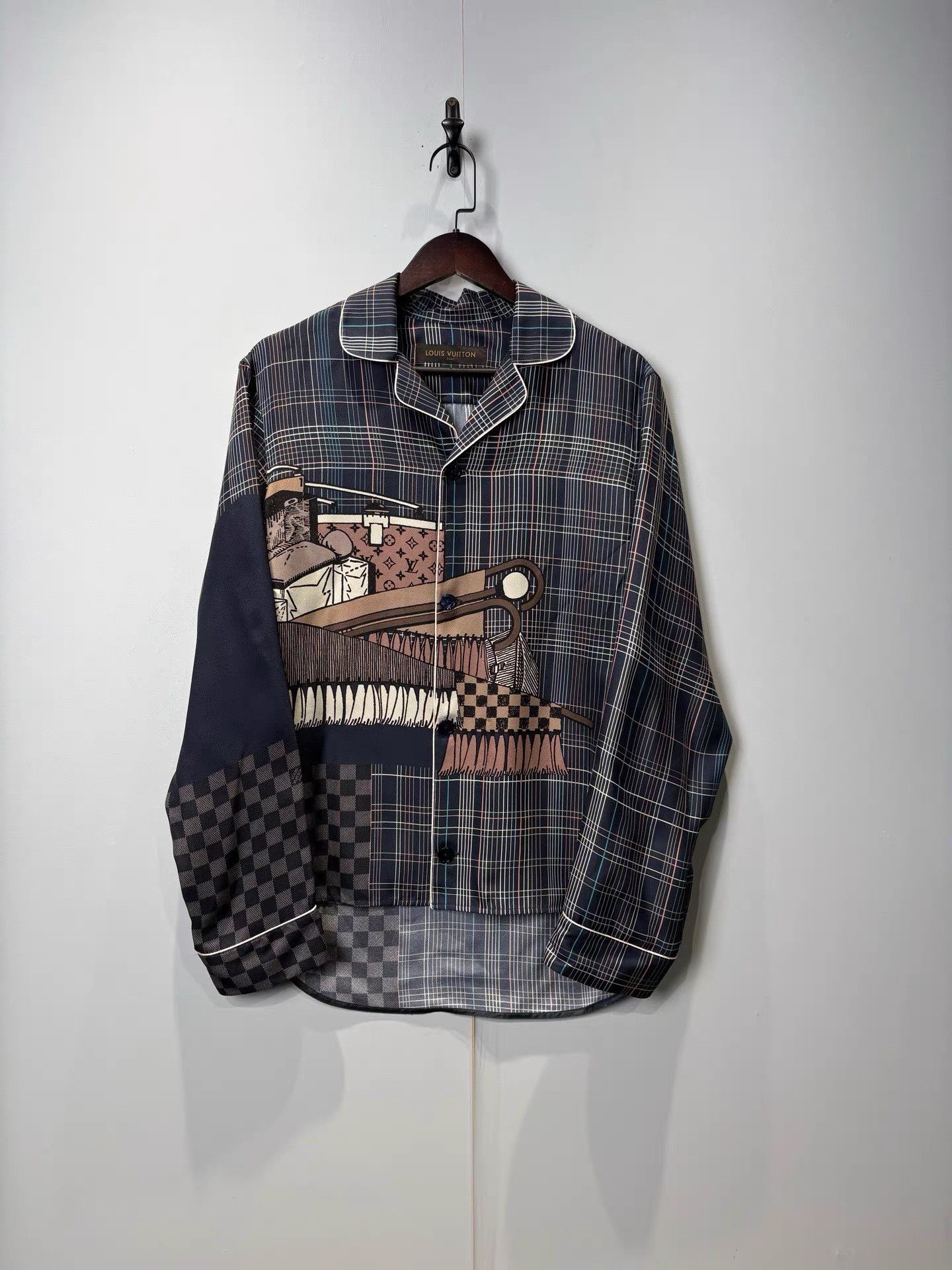 Louis Vuitton Louis Vuitton Damier & Monogram Silk Shirt K36 Size US XS / EU 42 / 0 - 1 Thumbnail