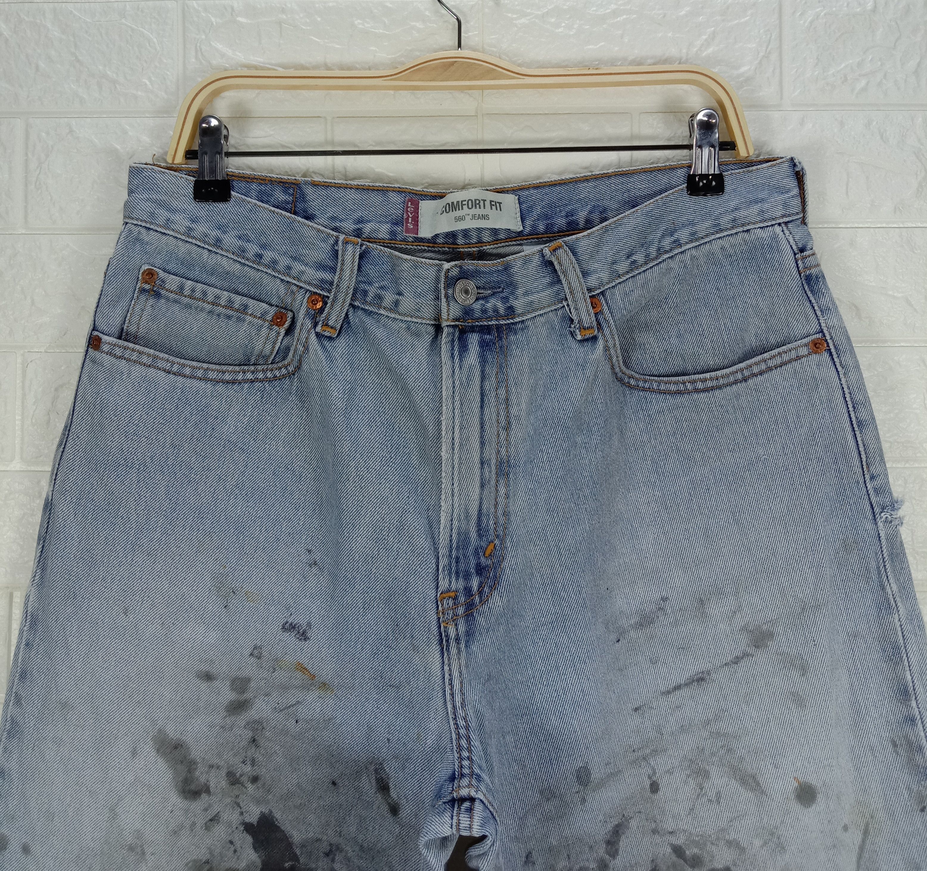 Levi's Vintage Levi's 560 Jeans Dirty Wash Comfort Fit Denim Size US 33 - 2 Thumbnail