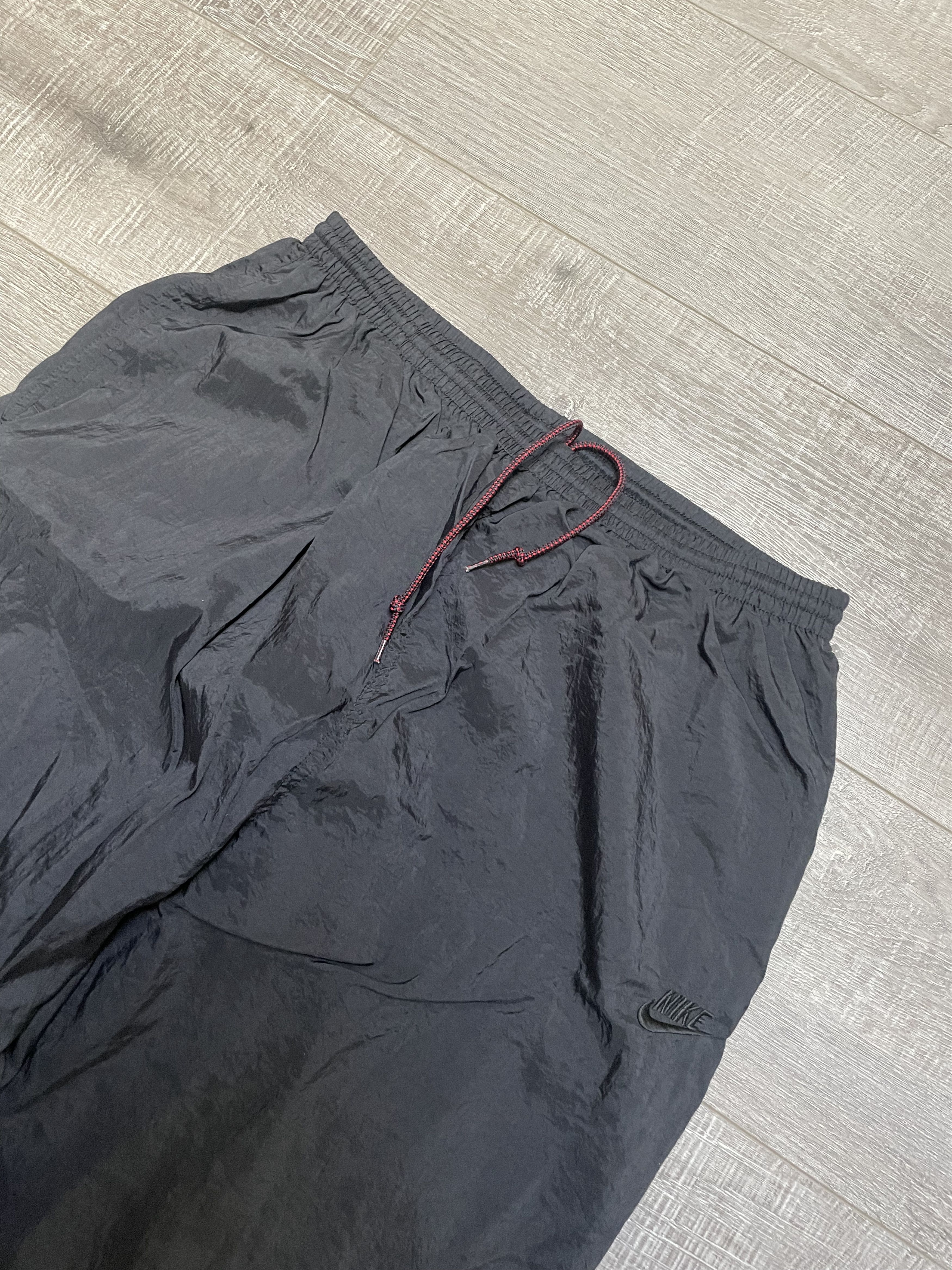 Nike Vintage 90s Nike Nylon Track Pants Mens XL Black Windbreaker Size US 33 - 2 Thumbnail