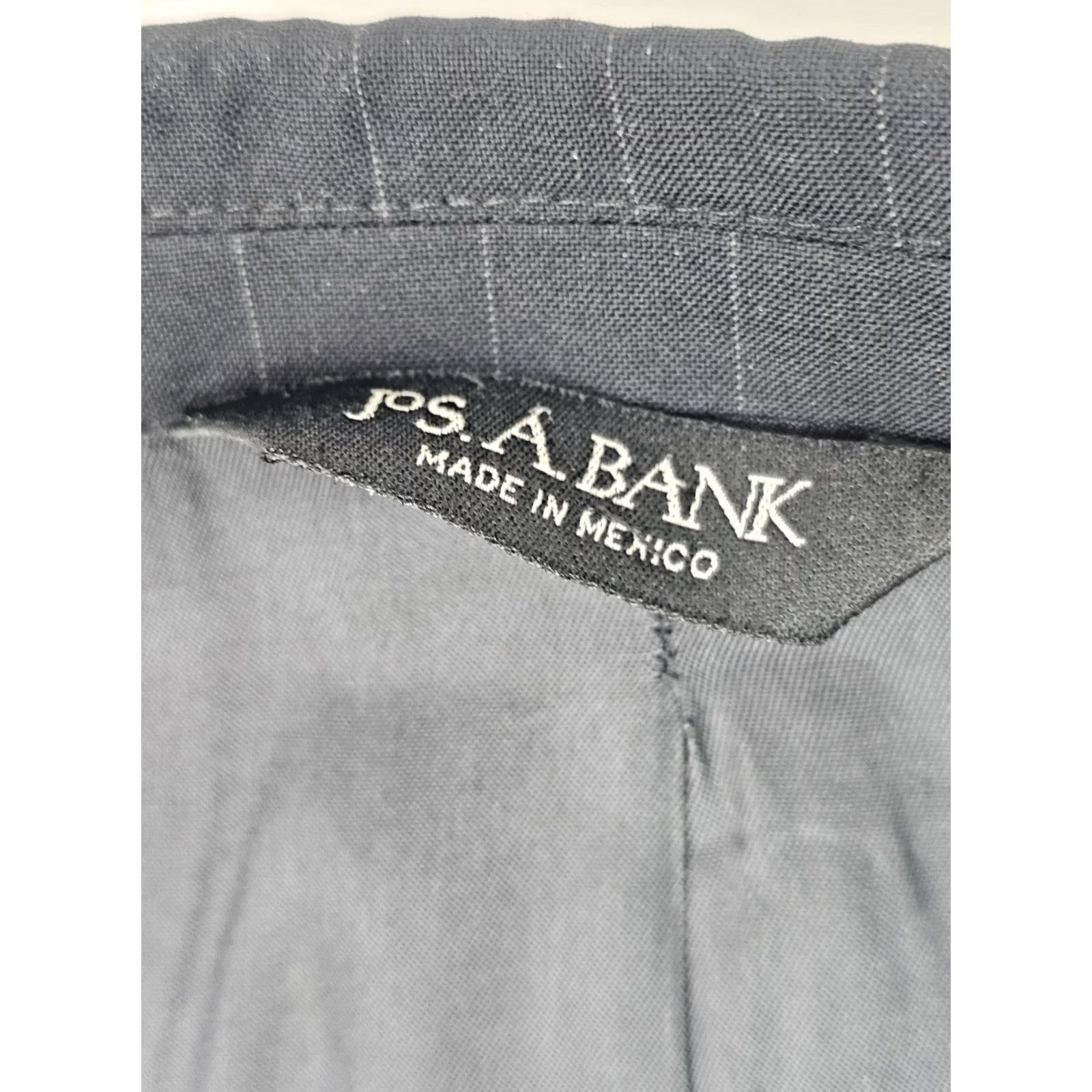Jos. A. Bank Jos. A. Bank 100% Wool Black Pinstripe Suit 2-Button Coat Men 46R Lined Jacket Jacket Single-Breasted Notch 46R Black Mens Size 46R - 7 Thumbnail