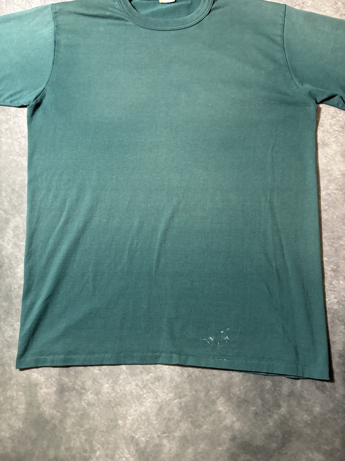 Vintage 80s Vintage Blank Tee Sun Faded Bleach Thrashed 90s Forrest Size US XL / EU 56 / 4 - 9 Thumbnail