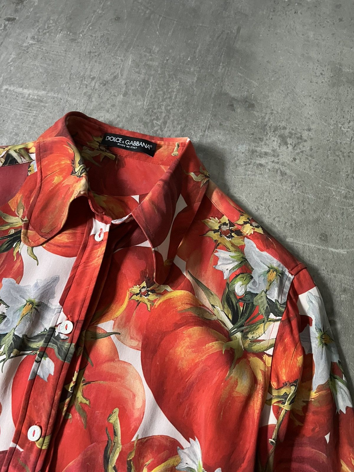 Dolce & Gabbana Dolce & Gabbana S/S 2012 silk tomato print shirt Size S / US 4 / IT 40 - 5 Thumbnail