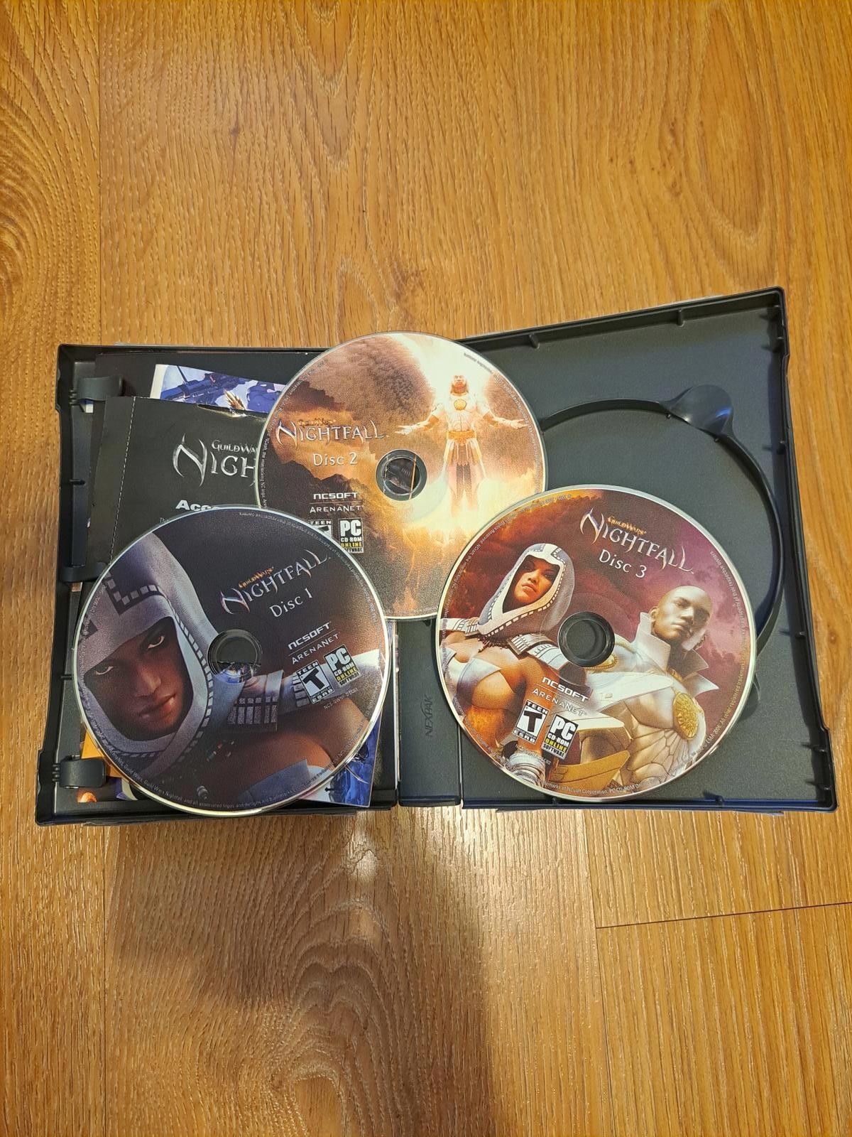 Other Guild Wars Nightfall PC Great Condition 3 Disc Size ONE SIZE - 4 Thumbnail