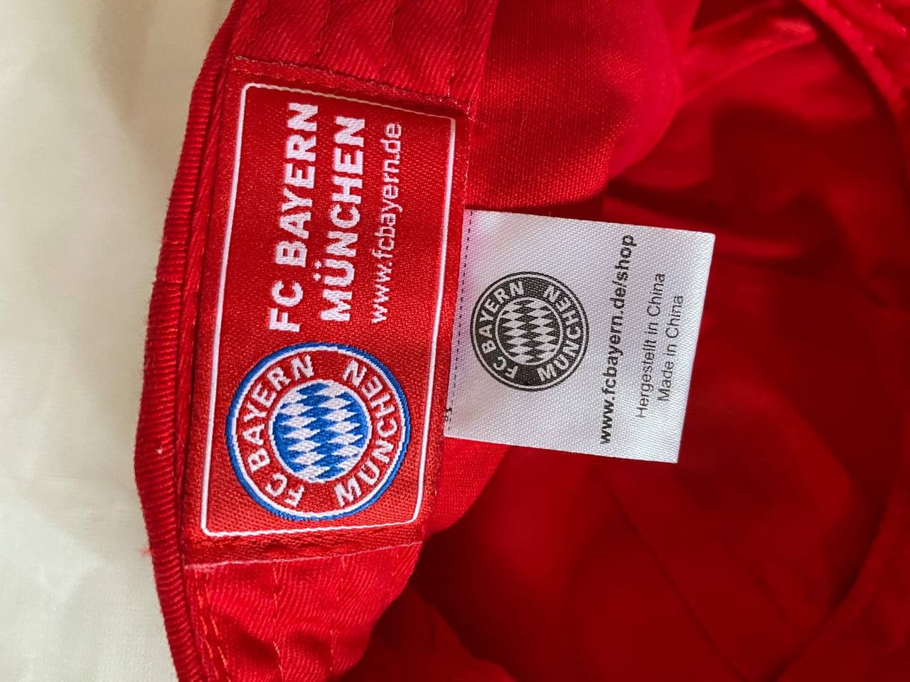 Vintage FC Bayern München Kids Club Kinder Mütze Bernie Stick Cap Size ONE SIZE - 6 Thumbnail