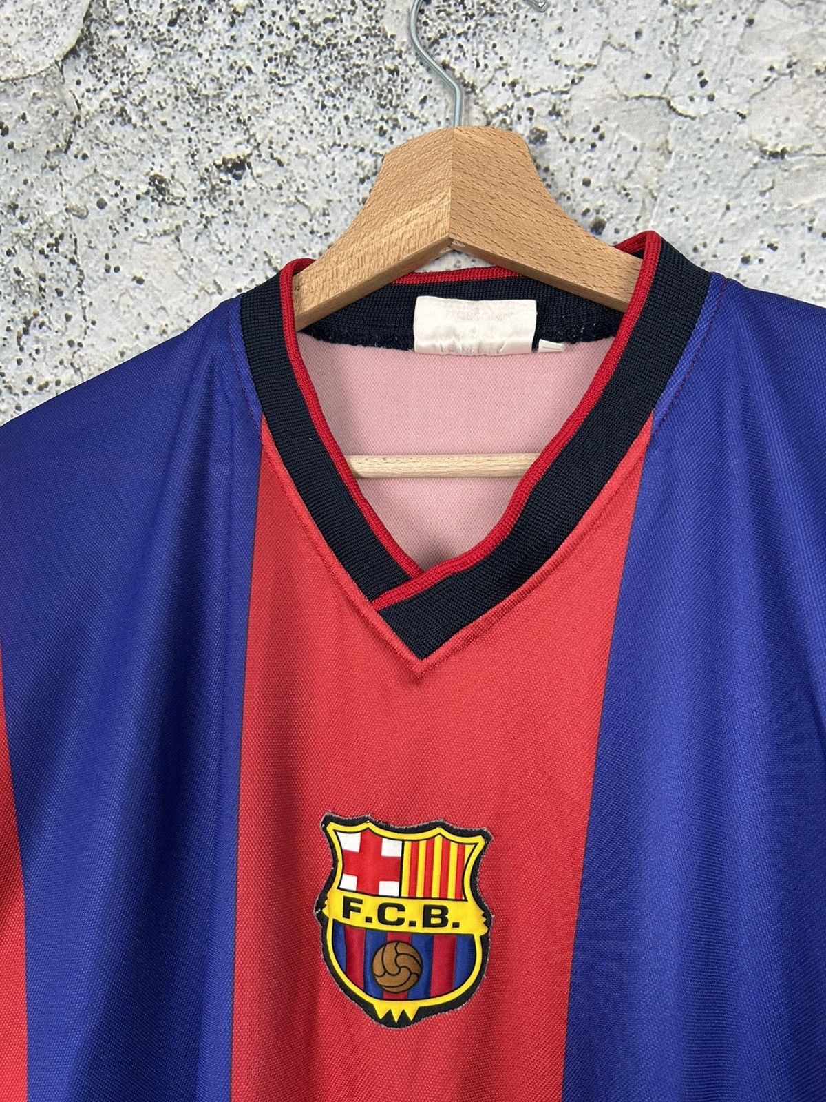Vintage Vintage Rogers FC Barcelona Fan Club Jersey Football Soccer Size US M / EU 48-50 / 2 - 3 Thumbnail