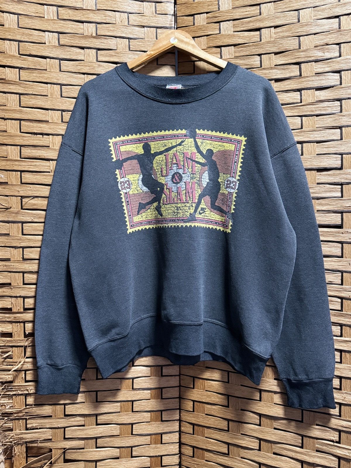 Nike × Vintage Vintage Distressed Nike Jam & Slam Crewneck Sweatshirt Size US L / EU 52-54 / 3 - 1 Thumbnail