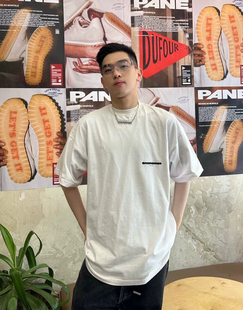 Other Balenciaga White logo crewneck cotton short sleeve T-shirt Size US L / EU 52-54 / 3 - 9 Thumbnail