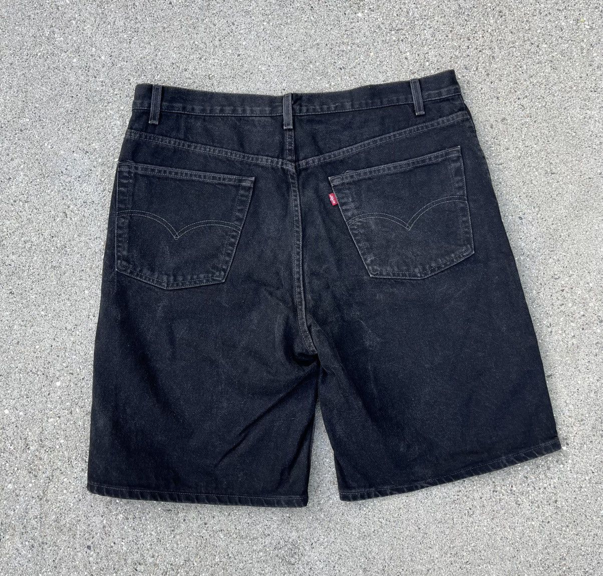 Levi's × Vintage Vintage Levi’s 550 Relaxed Fit Black Jean Shorts Denim Jorts Size US 38 / EU 54 - 2 Thumbnail