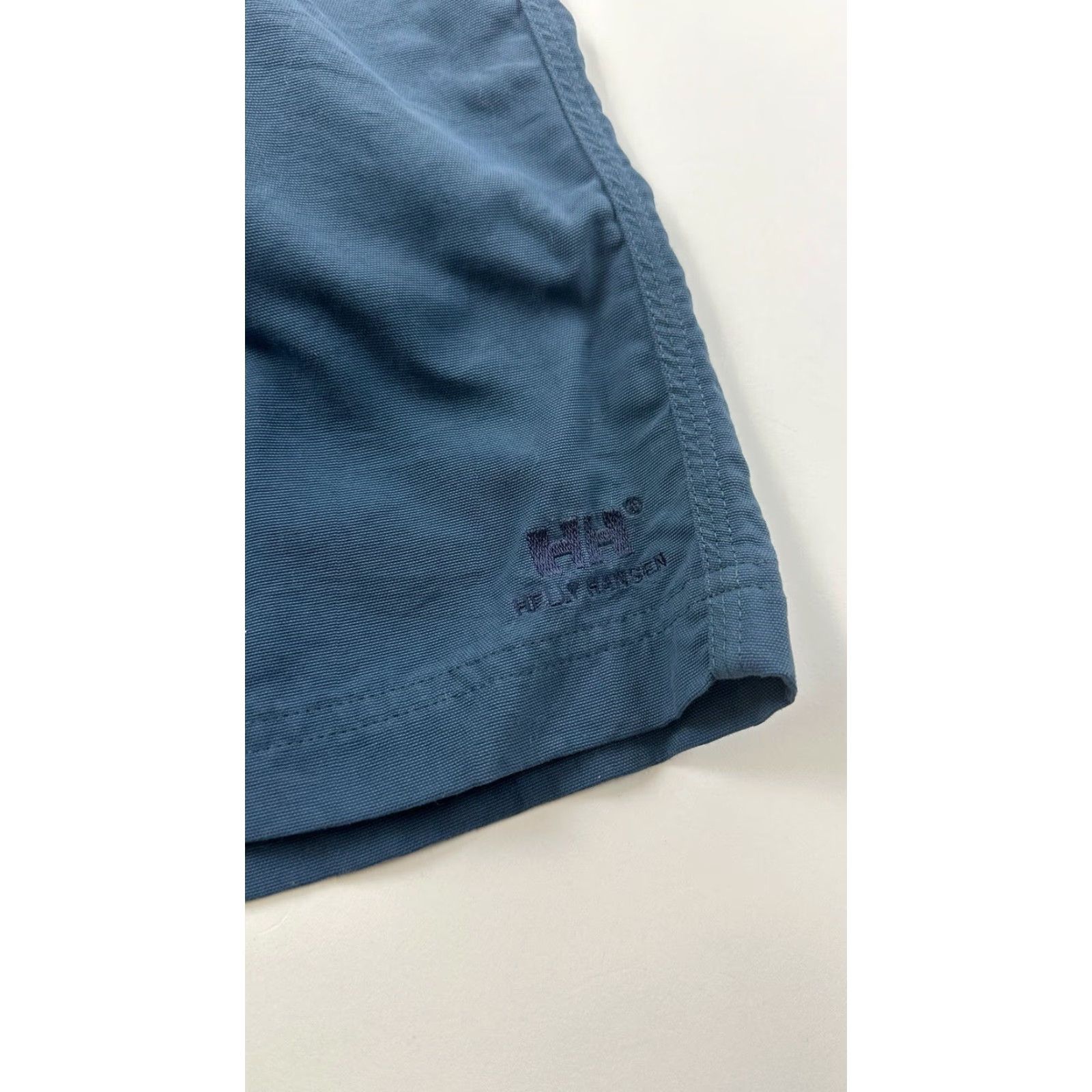 Helly Hansen VINTAGE Helly Hansen Shorts Bermuda Men S Blue Belted Elastic Worn Out 90s Outdoor Hiking Belted Front Flat Front Solid 34 in Waist Mens Size US 29 - 5 Thumbnail