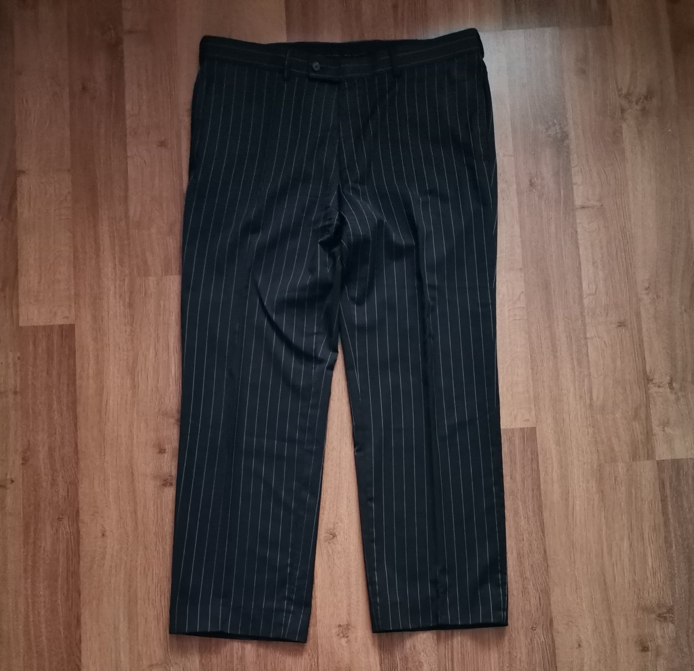 Hugo Boss Hugo Boss Striped Suit Size 44R - 5 Thumbnail