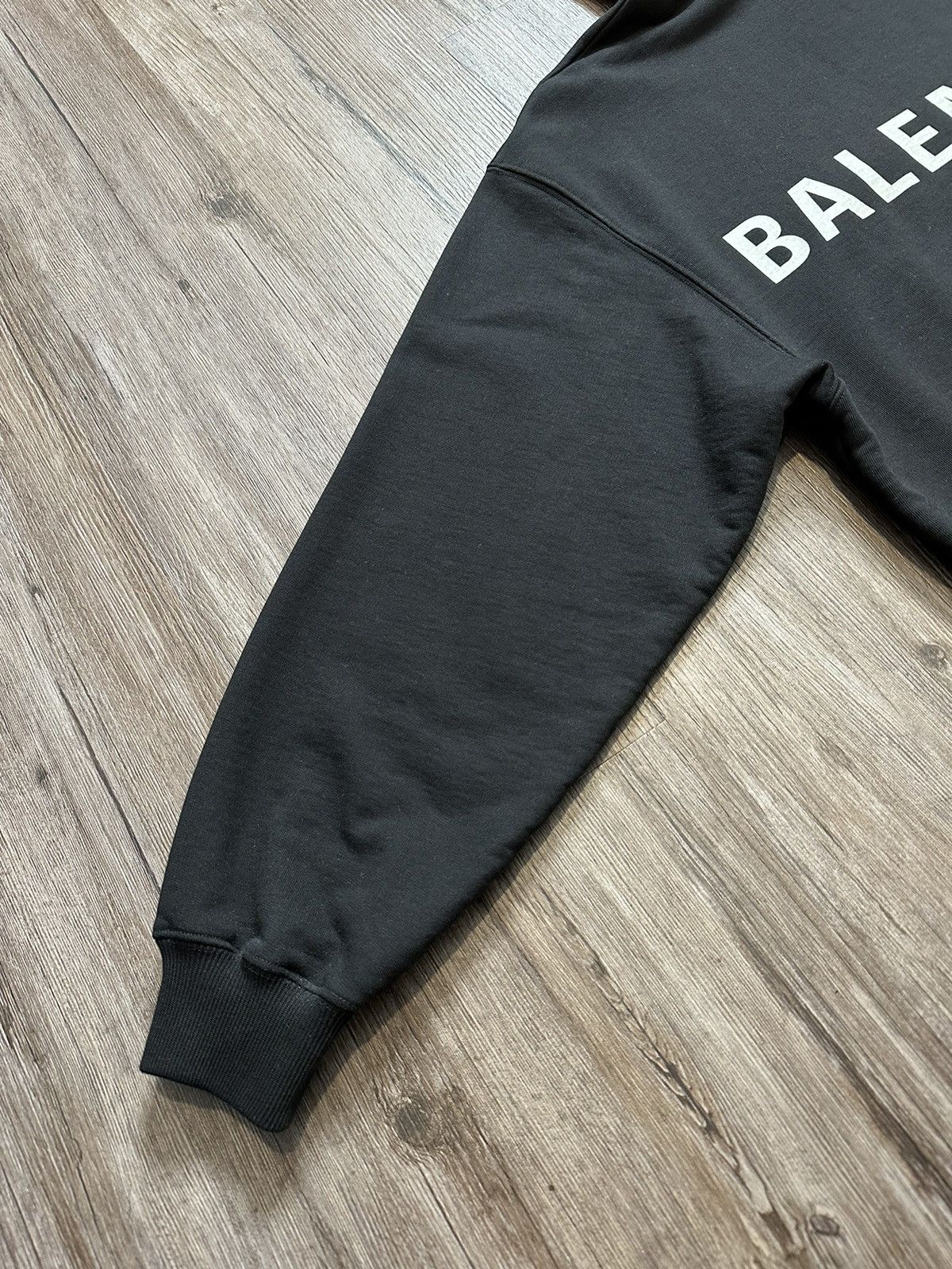 Balenciaga 🦇Balenciaga🦇 Back Logo Hoodie Size US XS / EU 42 / 0 - 4 Thumbnail